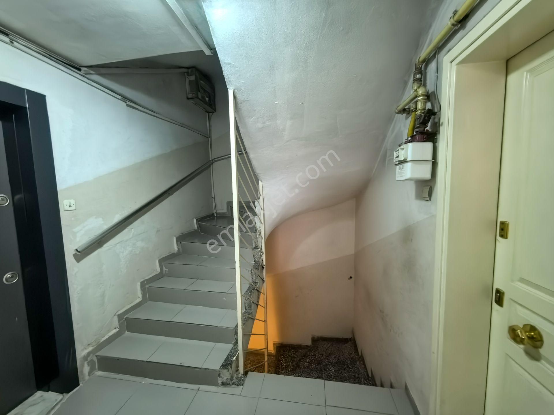 Konak Göztepe Metro Ve Amerıkan Kolejı Yakını Satılık 2+1 Daıre - Alper Gete Remax Jolly - Görsel 27