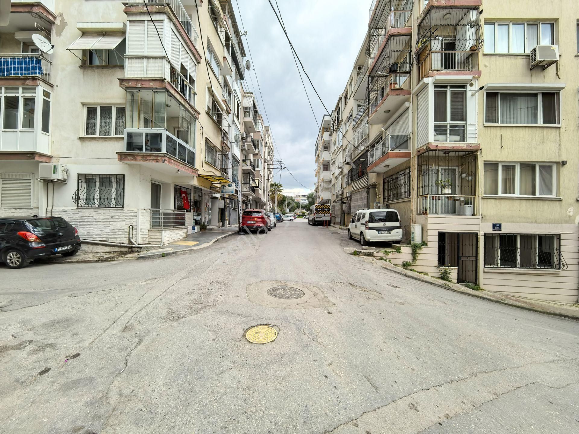 Konak Göztepe Metro Ve Amerıkan Kolejı Yakını Satılık 2+1 Daıre - Alper Gete Remax Jolly - Görsel 31