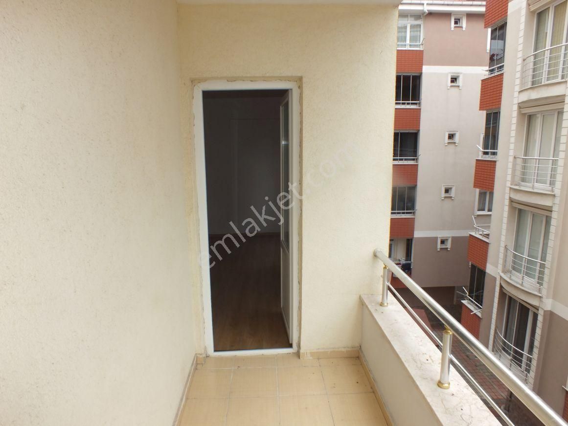 Çorlu Muhittin’in Kalbinde, Ufuk Tuvgan Sitesi’nde Geniş 3+1kombili Kiralık Daire - Görsel 26
