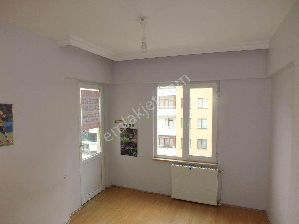 Çorlu Muhittin’in Kalbinde, Ufuk Tuvgan Sitesi’nde Geniş 3+1kombili Kiralık Daire - Görsel 16