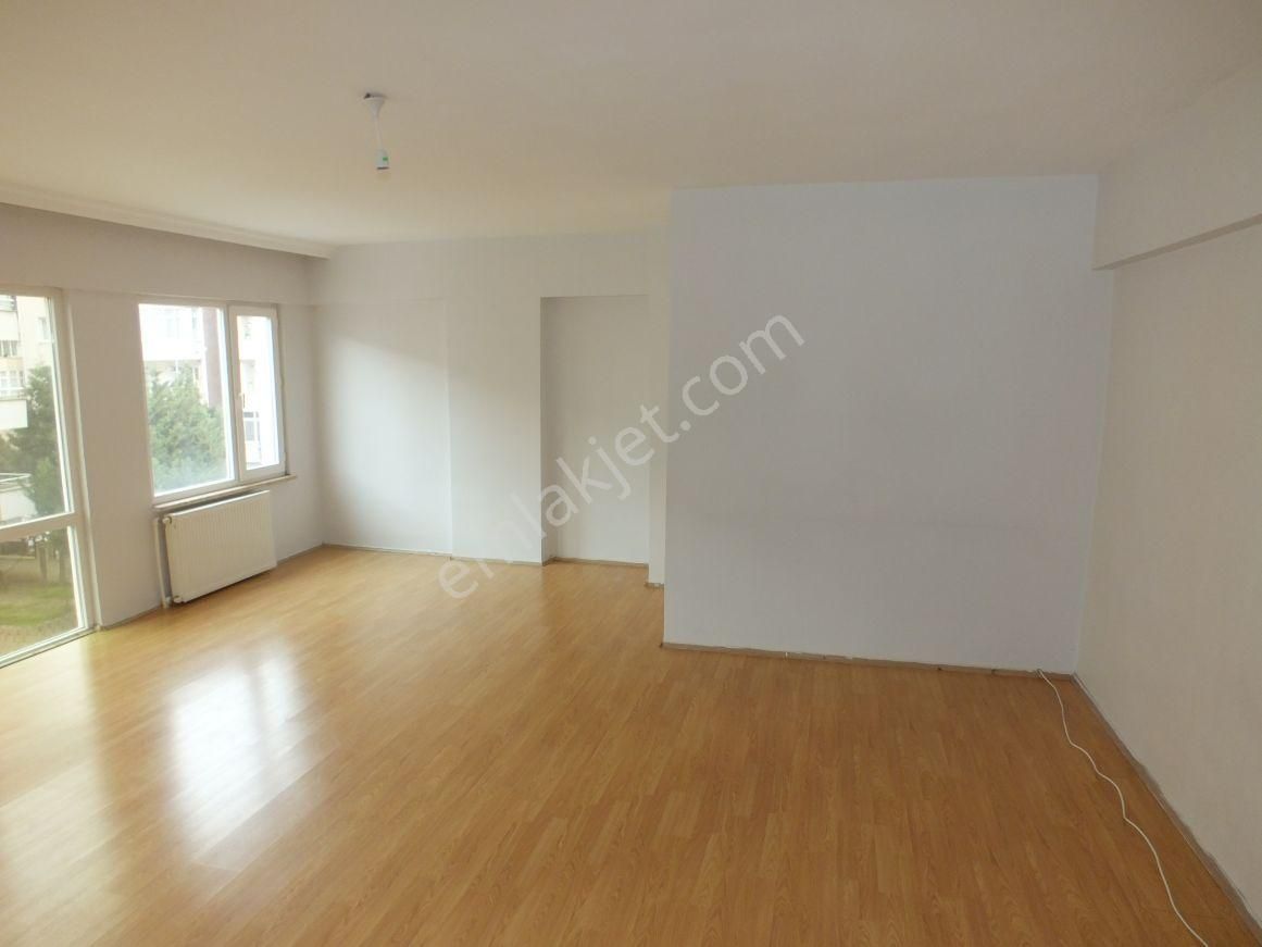 Çorlu Muhittin’in Kalbinde, Ufuk Tuvgan Sitesi’nde Geniş 3+1kombili Kiralık Daire - Görsel 5
