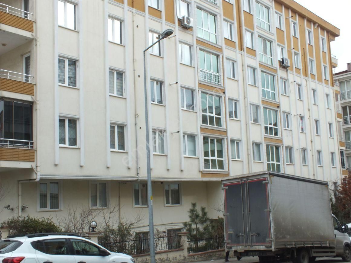 Çorlu Muhittin’in Kalbinde, Ufuk Tuvgan Sitesi’nde Geniş 3+1kombili Kiralık Daire