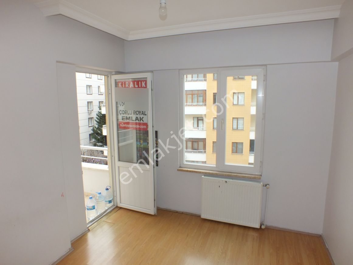Çorlu Muhittin’in Kalbinde, Ufuk Tuvgan Sitesi’nde Geniş 3+1kombili Kiralık Daire - Görsel 17