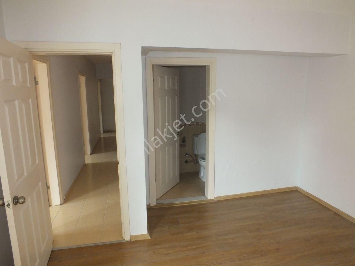 Çorlu Muhittin’in Kalbinde, Ufuk Tuvgan Sitesi’nde Geniş 3+1kombili Kiralık Daire - Görsel 20