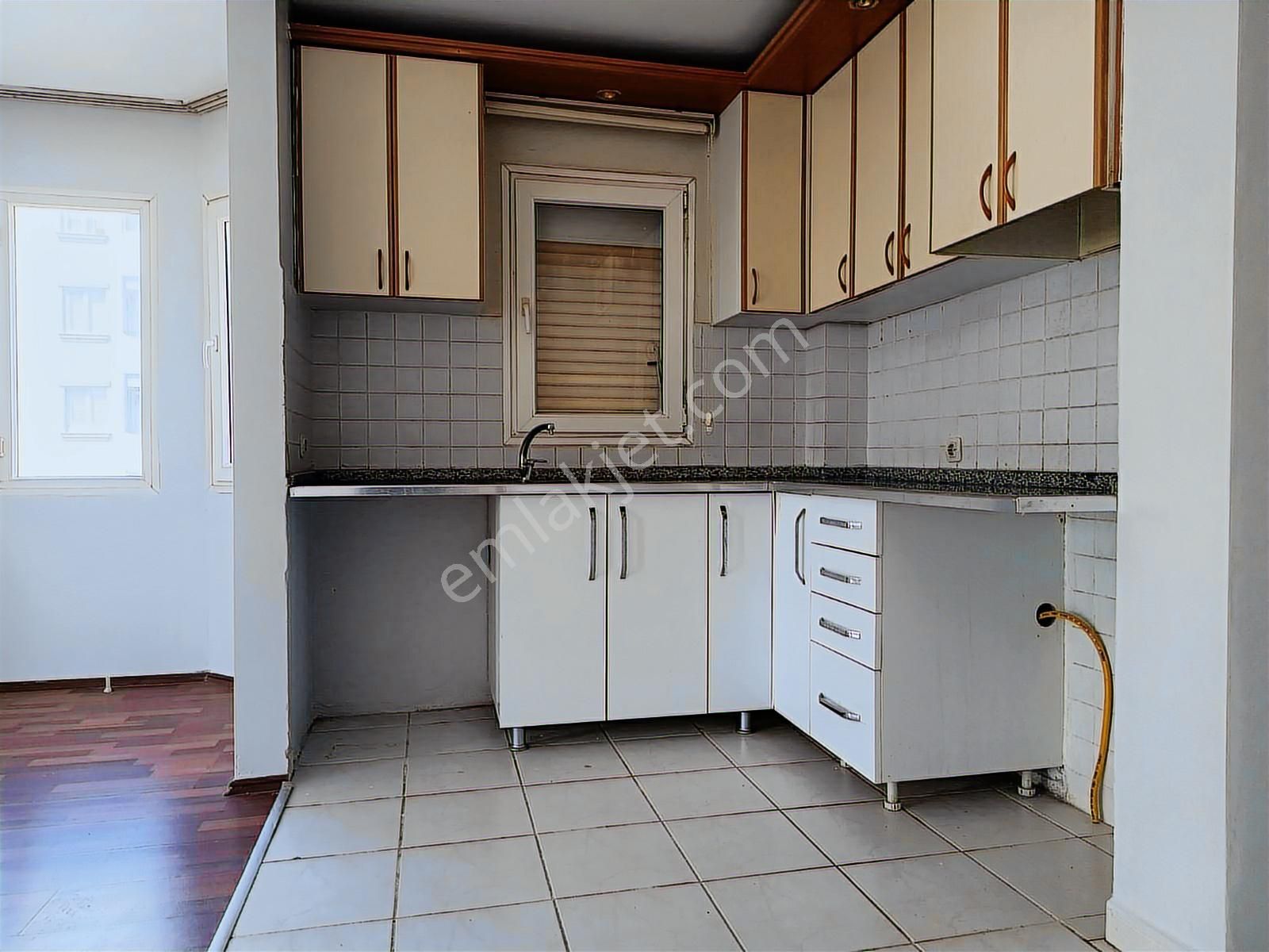 Buket Emlaktan Satılık 2+1 Daire Ara Kat Asansörlü Ebeveynli - Görsel 34