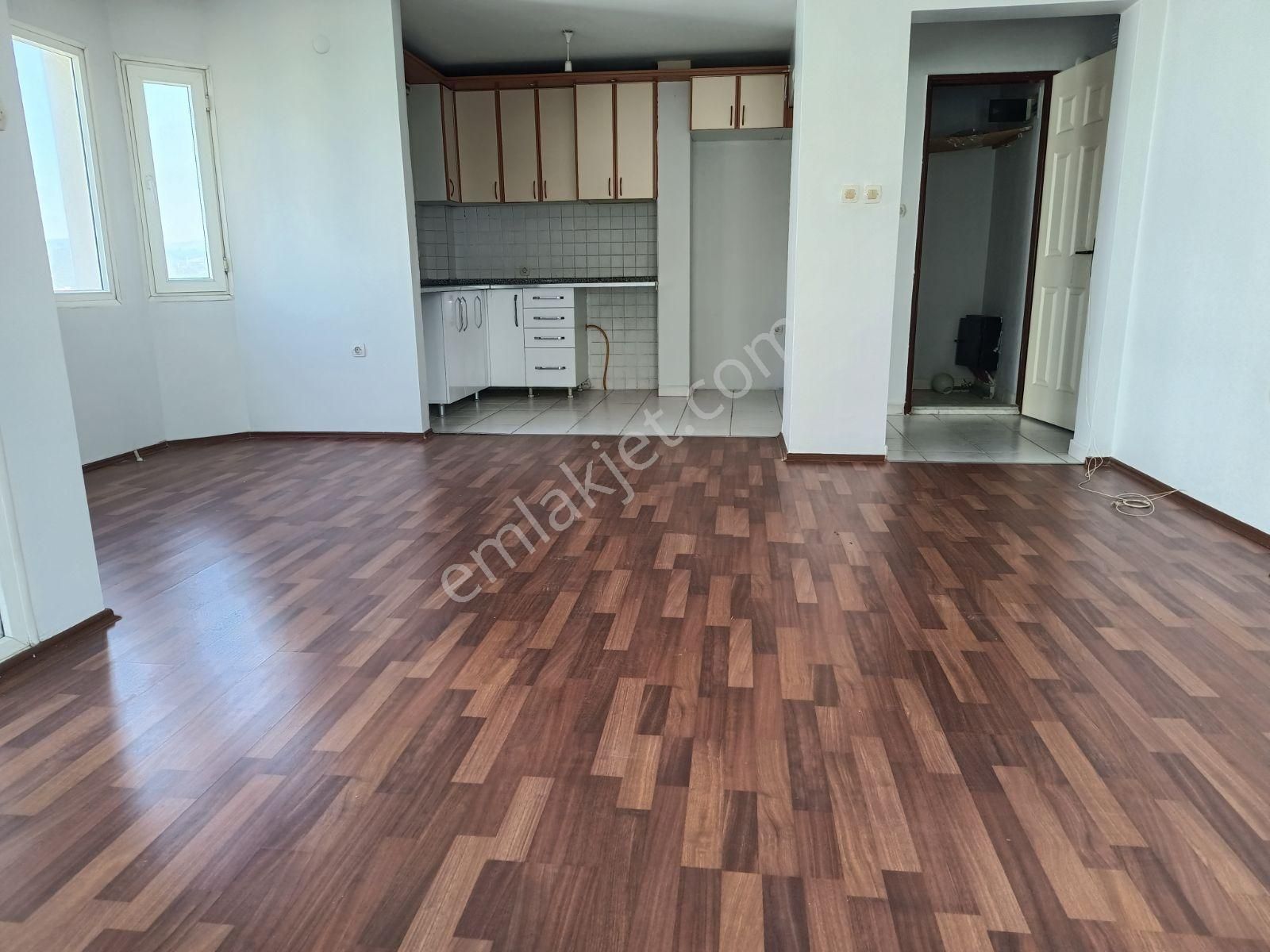 Buket Emlaktan Satılık 2+1 Daire Ara Kat Asansörlü Ebeveynli - Görsel 3