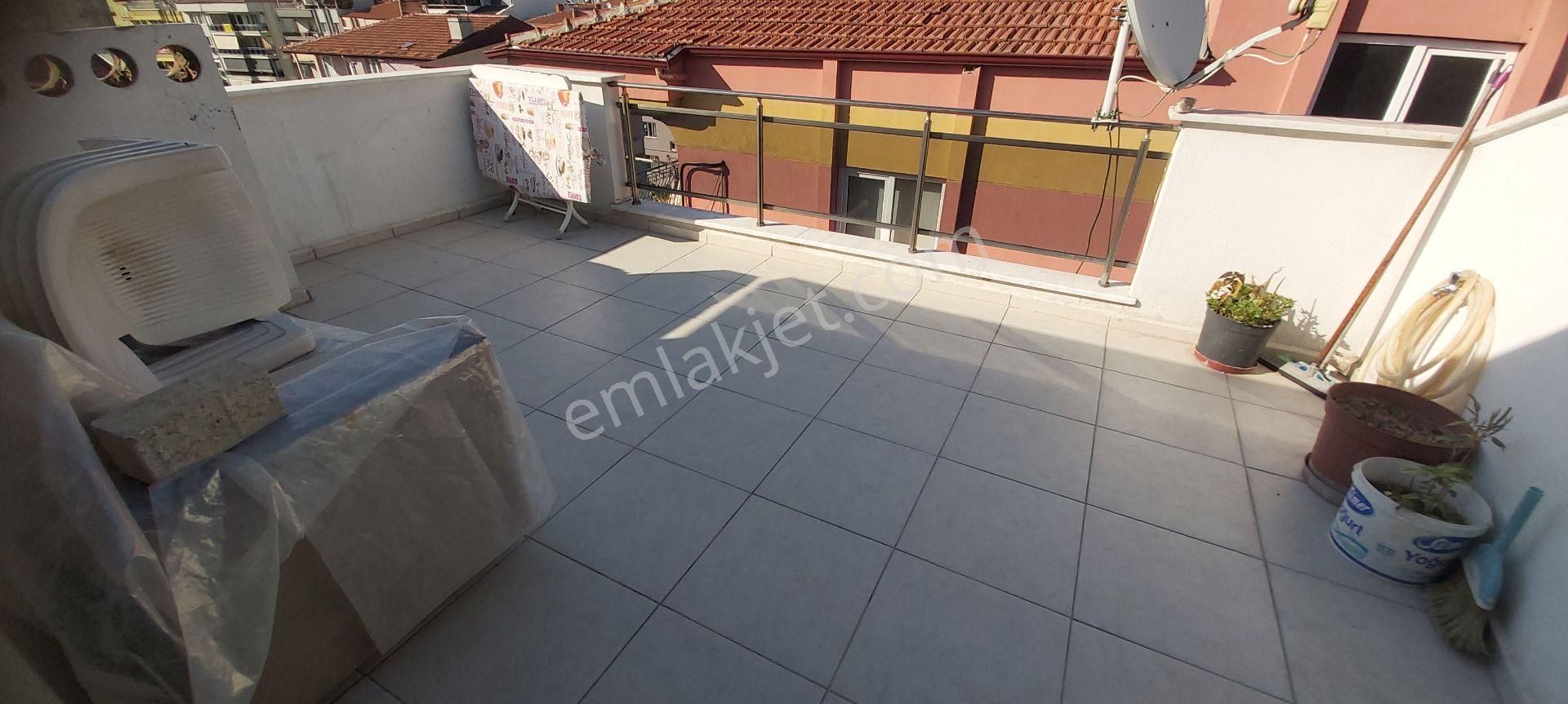 Ender Uysal Gayrimenkulden Foruma Çok Yakın Teraslı Asansörlü Depozitosuz Kiralık 1+1 Apart... - Görsel 3