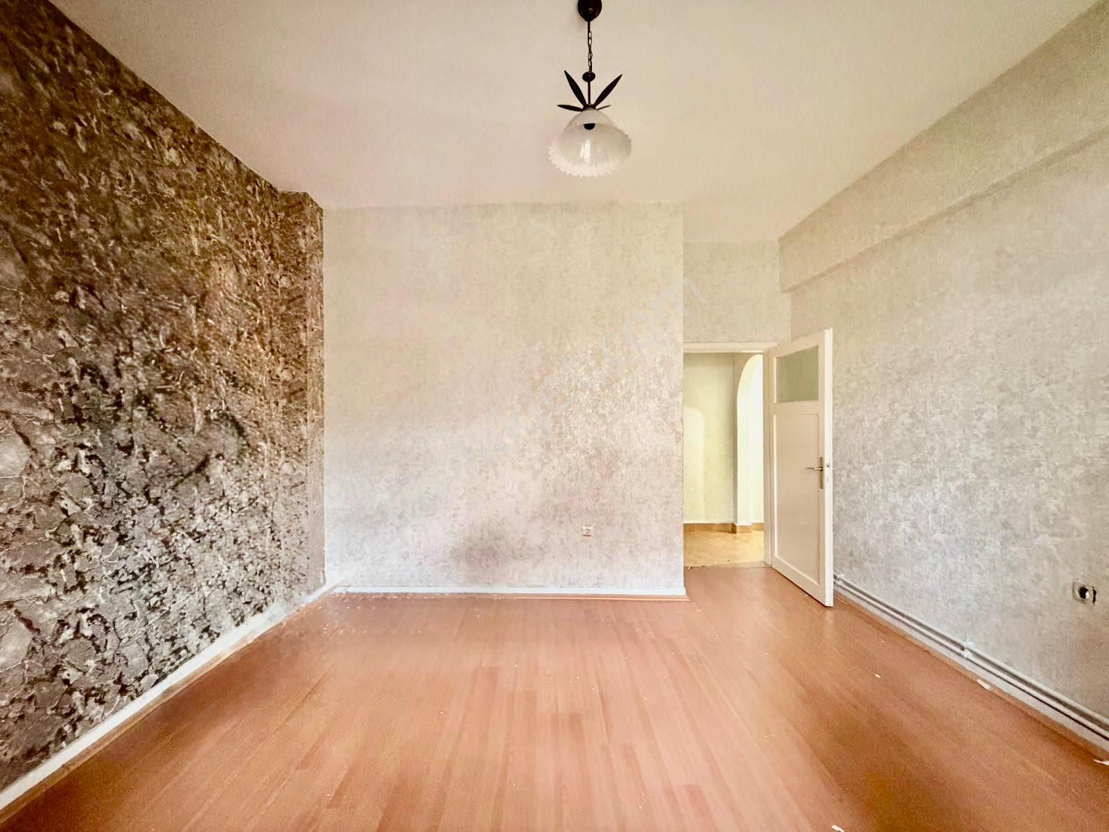 Bağlarbaşı Mah Aktepe Stadı Yakını Ara Katta Ön Cephe 3+1 - Görsel 22