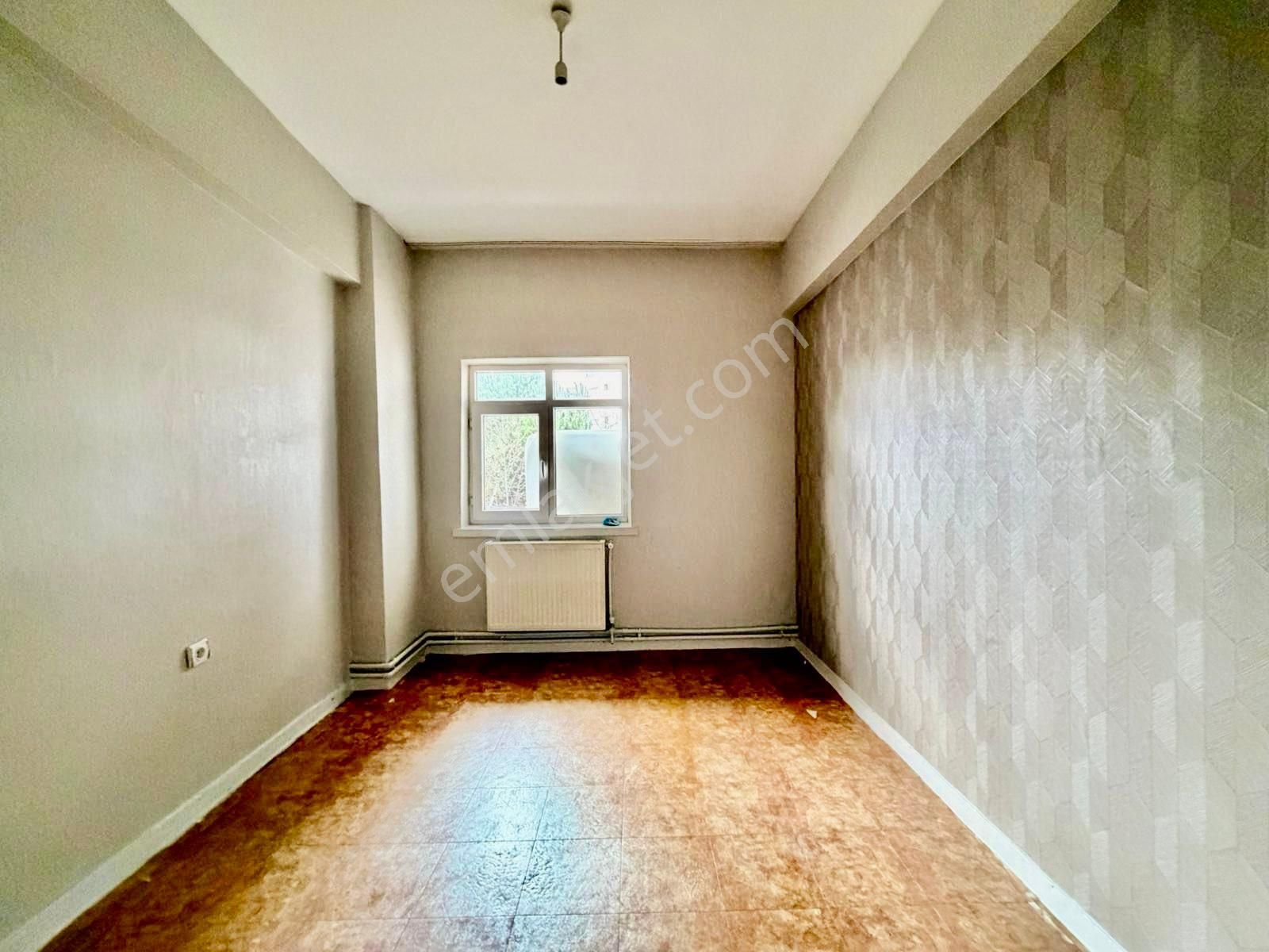 Bağlarbaşı Mah Aktepe Stadı Yakını Ara Katta Ön Cephe 3+1 - Görsel 27
