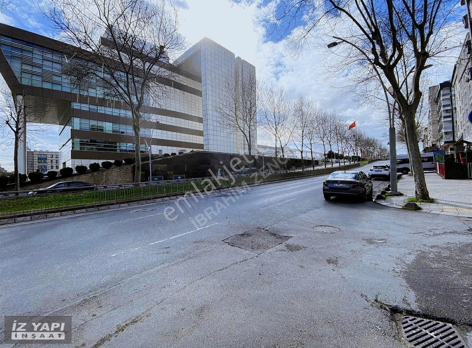 İz Yapı İnşaat Cadde Üstü Kiralık Dükkan - Görsel 9