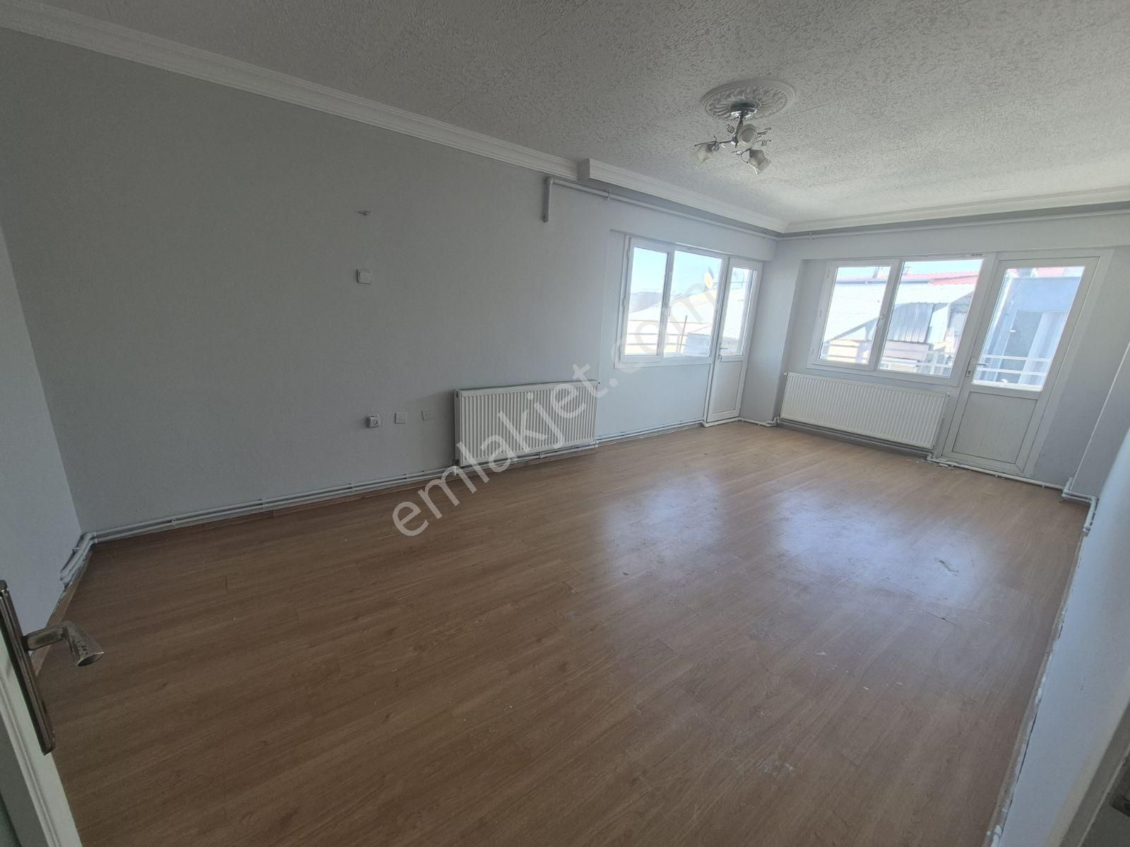 Polat Cad.| 3+1 | Doğalgaz | Kapalı Mutfak | 3 Balkonlu Daire - Görsel 16