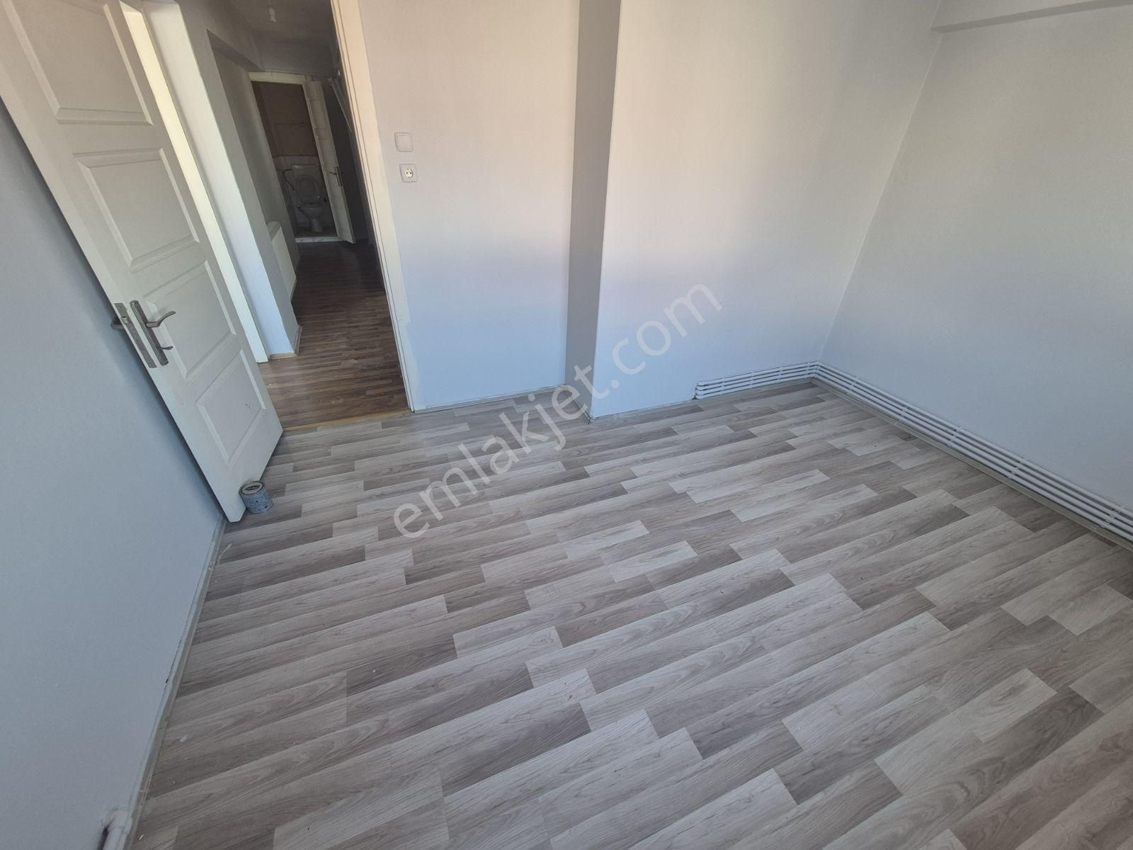 Polat Cad.| 3+1 | Doğalgaz | Kapalı Mutfak | 3 Balkonlu Daire - Görsel 12