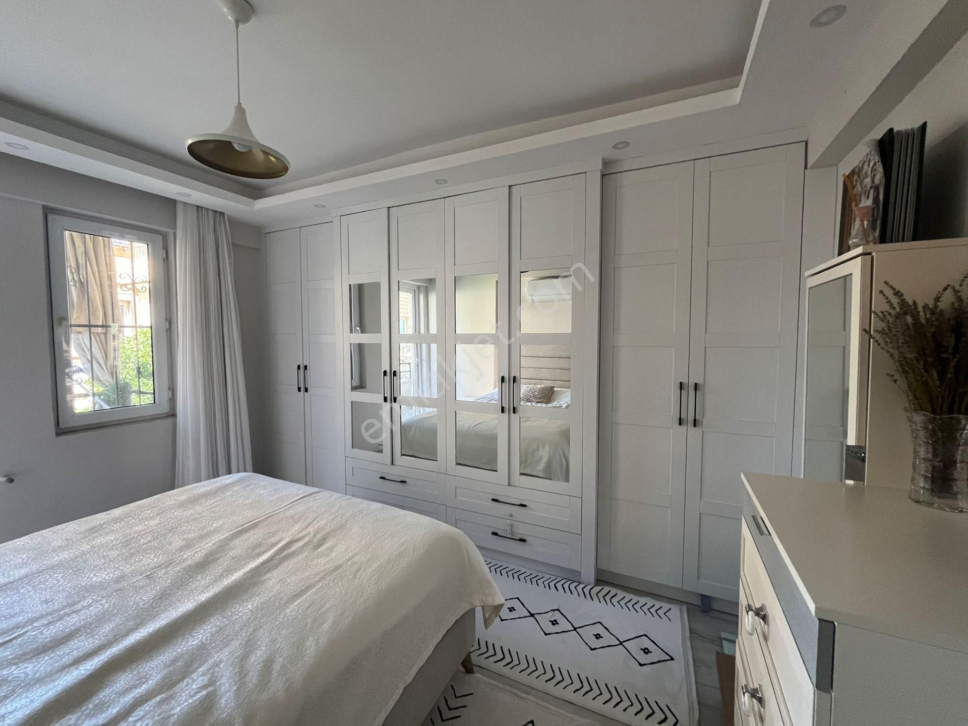 Goldhouse Dan Satılık 3+1 Ara Kat Daire Merkezi Lokasyon Kapalı Mutfak - Görsel 18