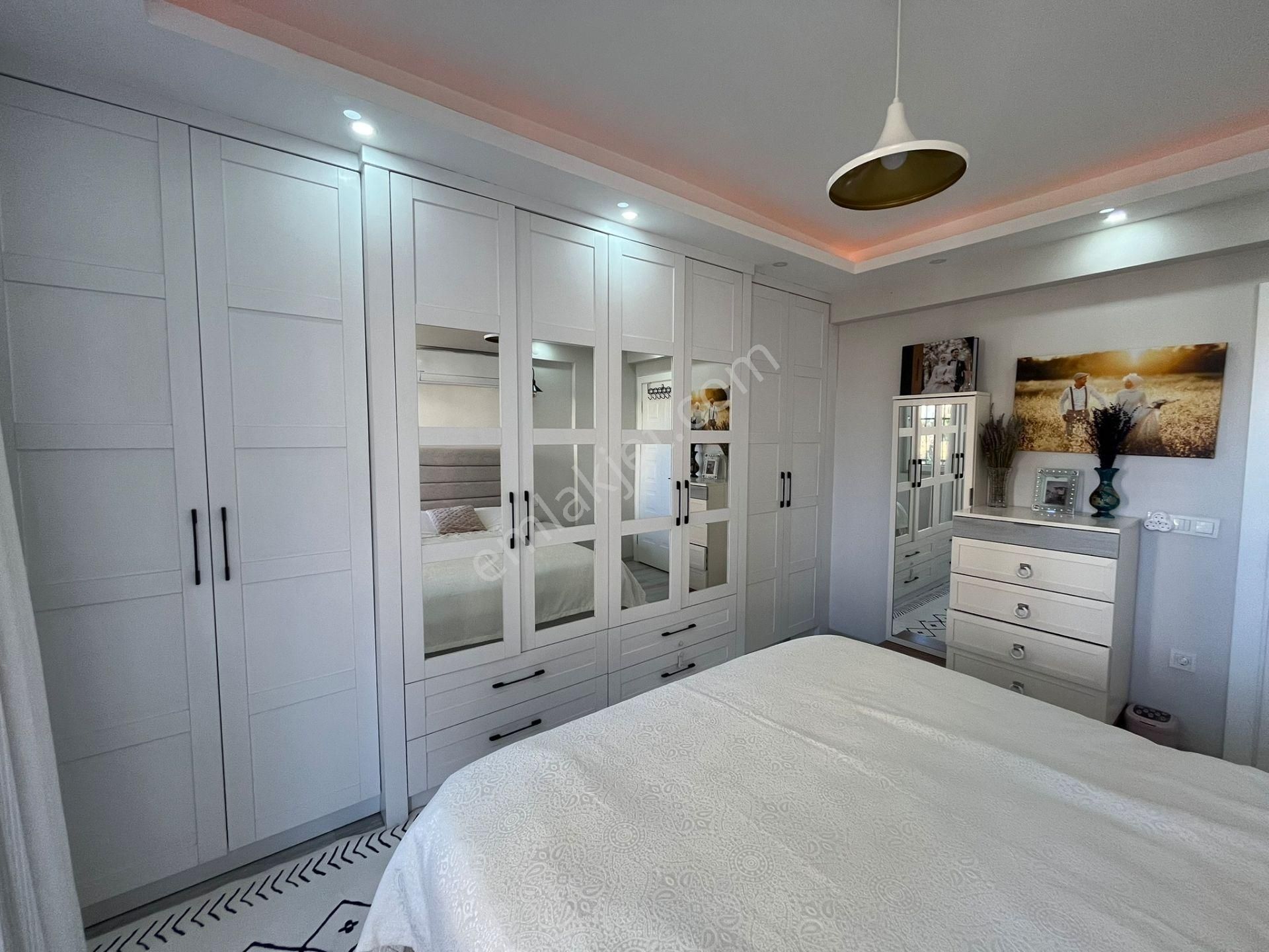 Goldhouse Dan Satılık 3+1 Ara Kat Daire Merkezi Lokasyon Kapalı Mutfak - Görsel 17