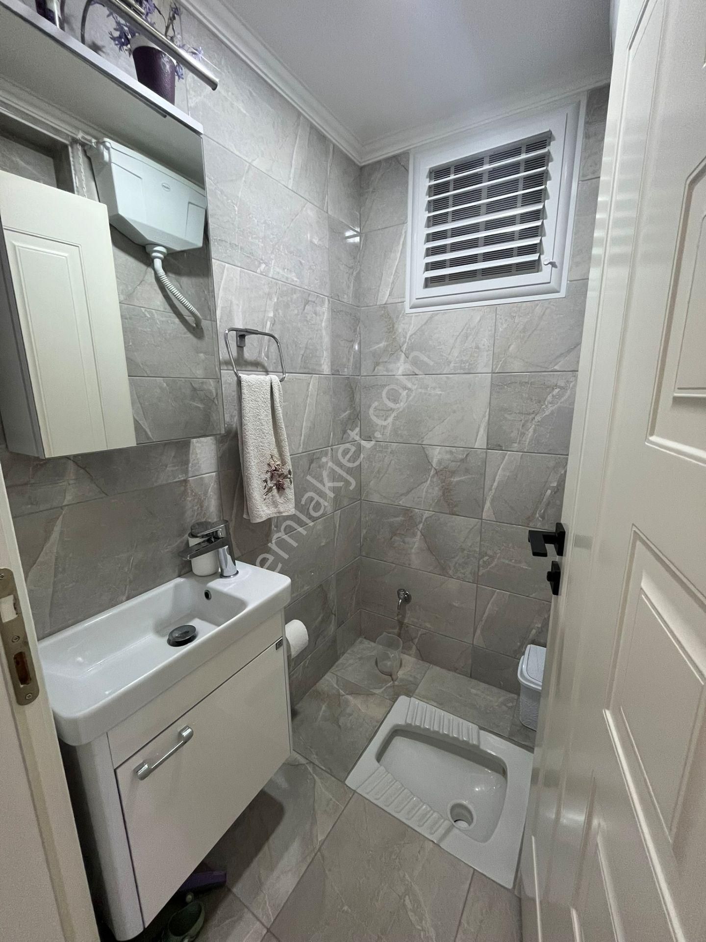 Goldhouse Dan Satılık 3+1 Ara Kat Daire Merkezi Lokasyon Kapalı Mutfak - Görsel 32