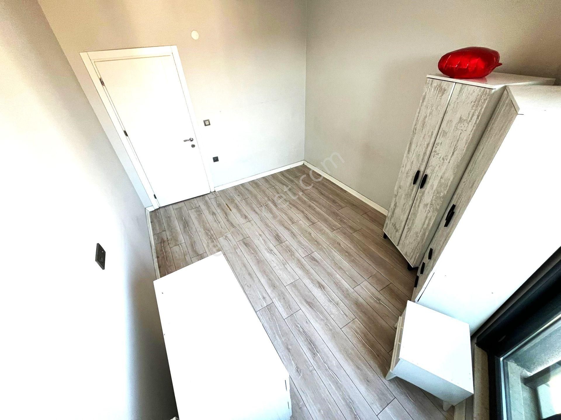 Edremit Gümrük Merkez'de Aygül'den Doğalgaz Kombili Asansörlü Sığınaklı Yatırımlık 1+1 Satılık Daire - Görsel 17