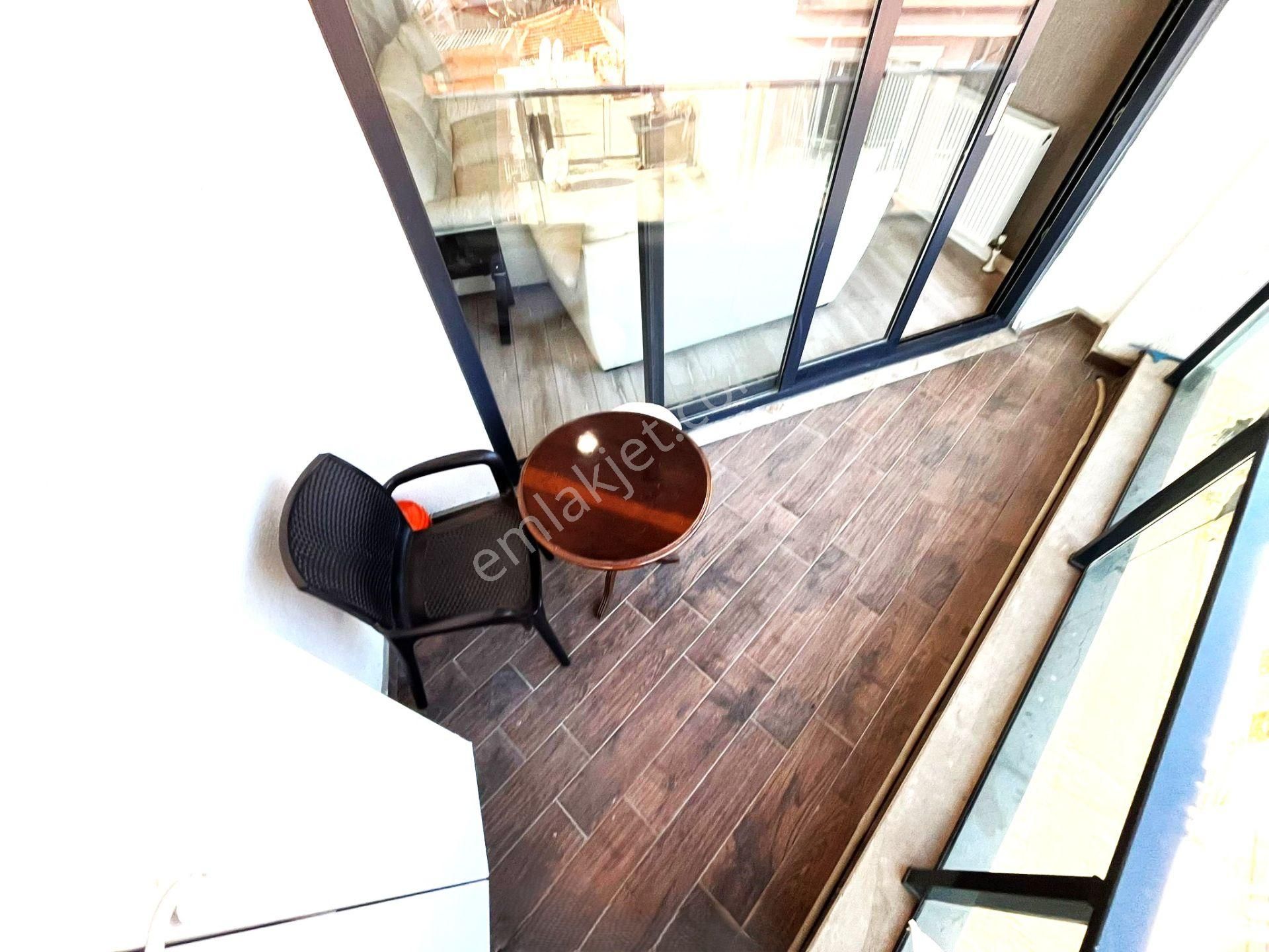 Edremit Gümrük Merkez'de Aygül'den Doğalgaz Kombili Asansörlü Sığınaklı Yatırımlık 1+1 Satılık Daire - Görsel 14