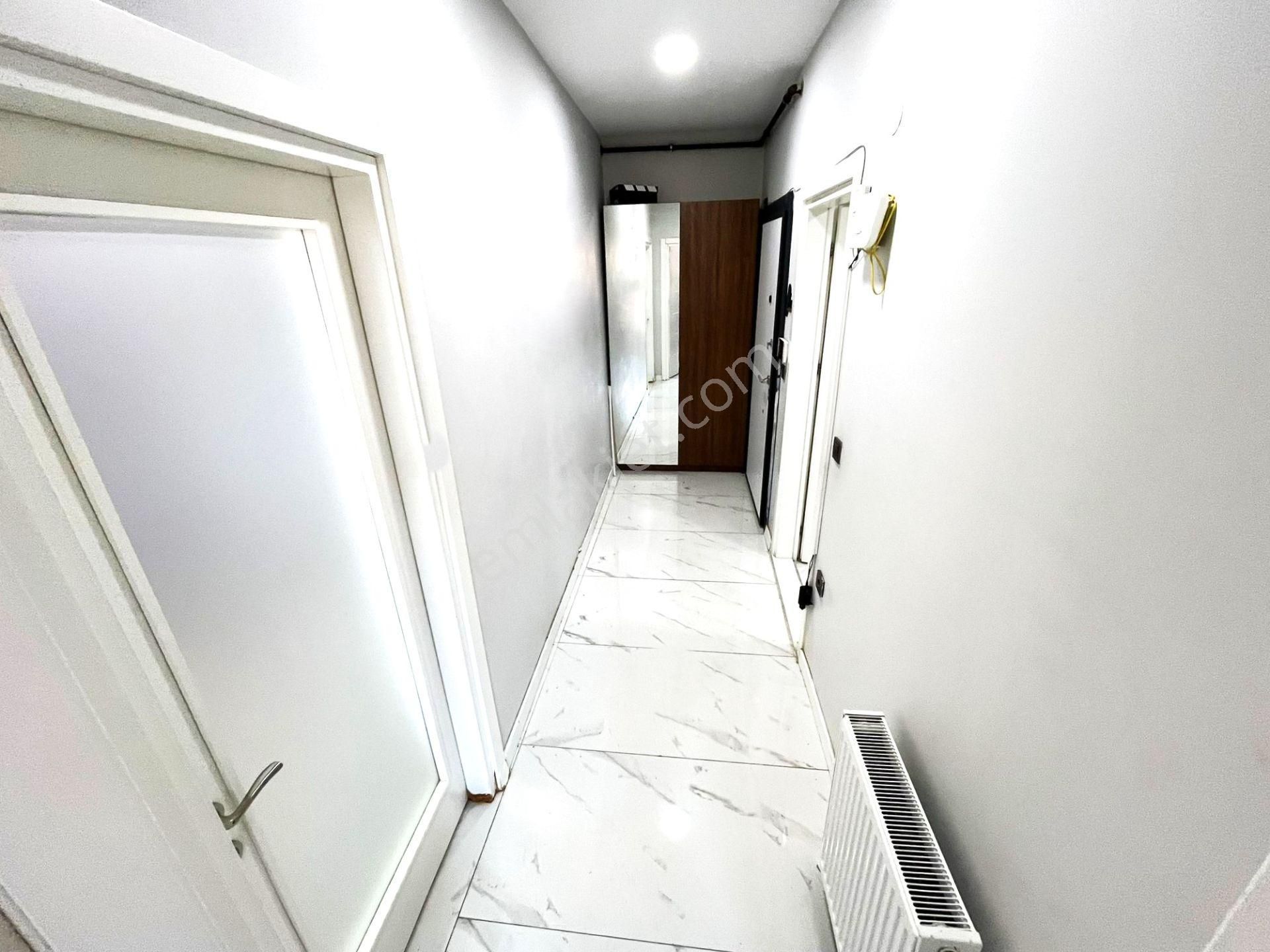 Edremit Gümrük Merkez'de Aygül'den Doğalgaz Kombili Asansörlü Sığınaklı Yatırımlık 1+1 Satılık Daire - Görsel 15