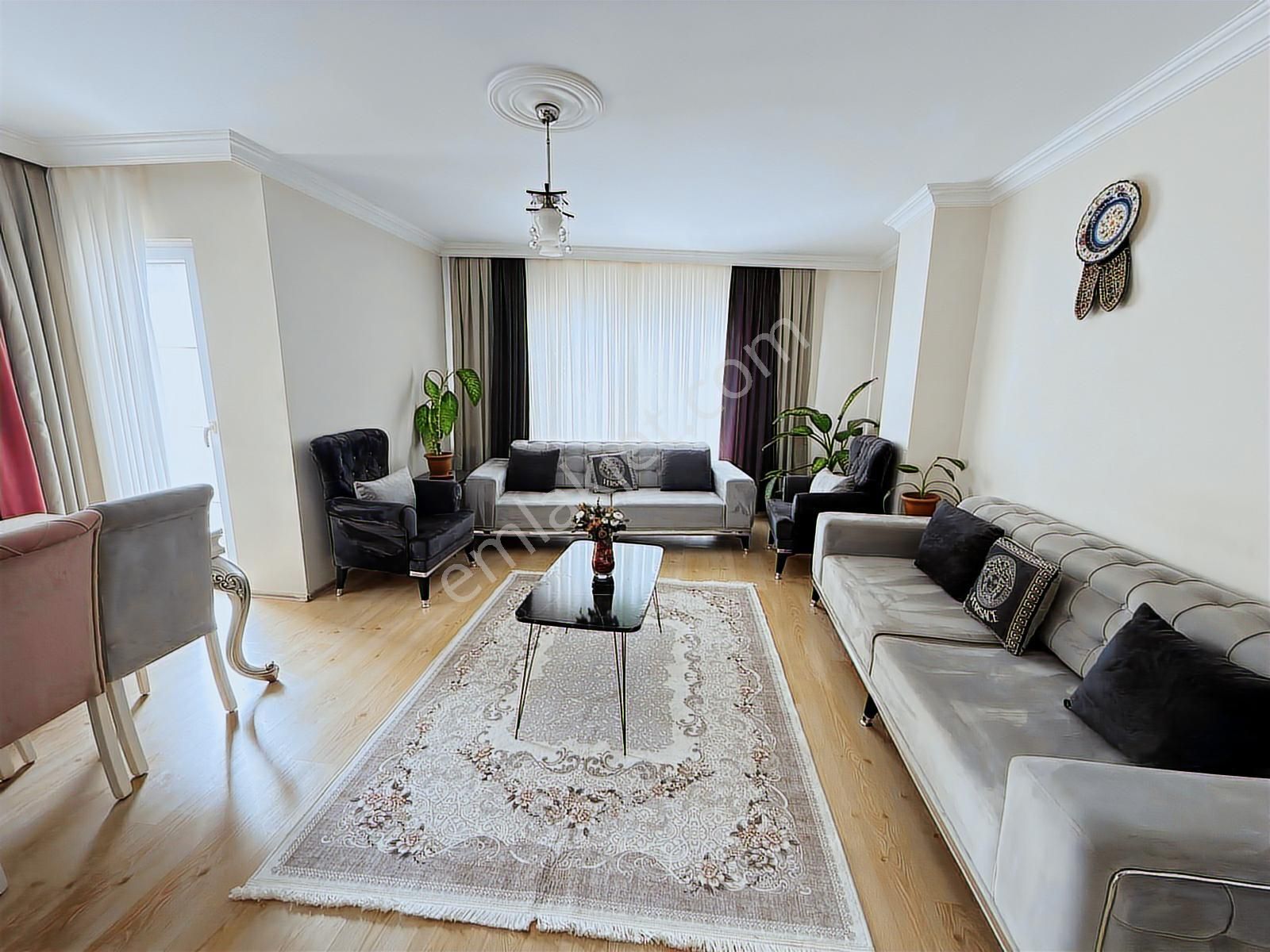 İstasyon Mah. Gültepe'de 3+1 Satılık 135 M2 3.kat Kelepir Daire - Görsel 3