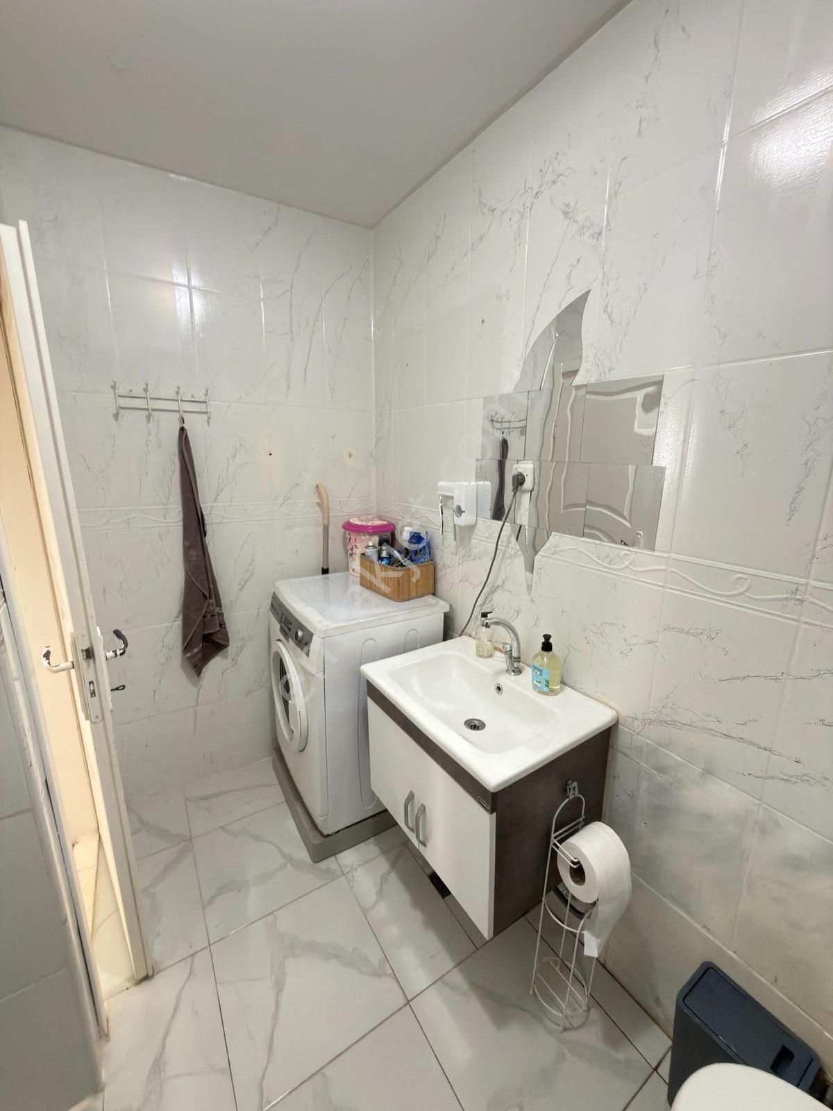 İstasyon Mah. Gültepe'de 3+1 Satılık 135 M2 3.kat Kelepir Daire - Görsel 24