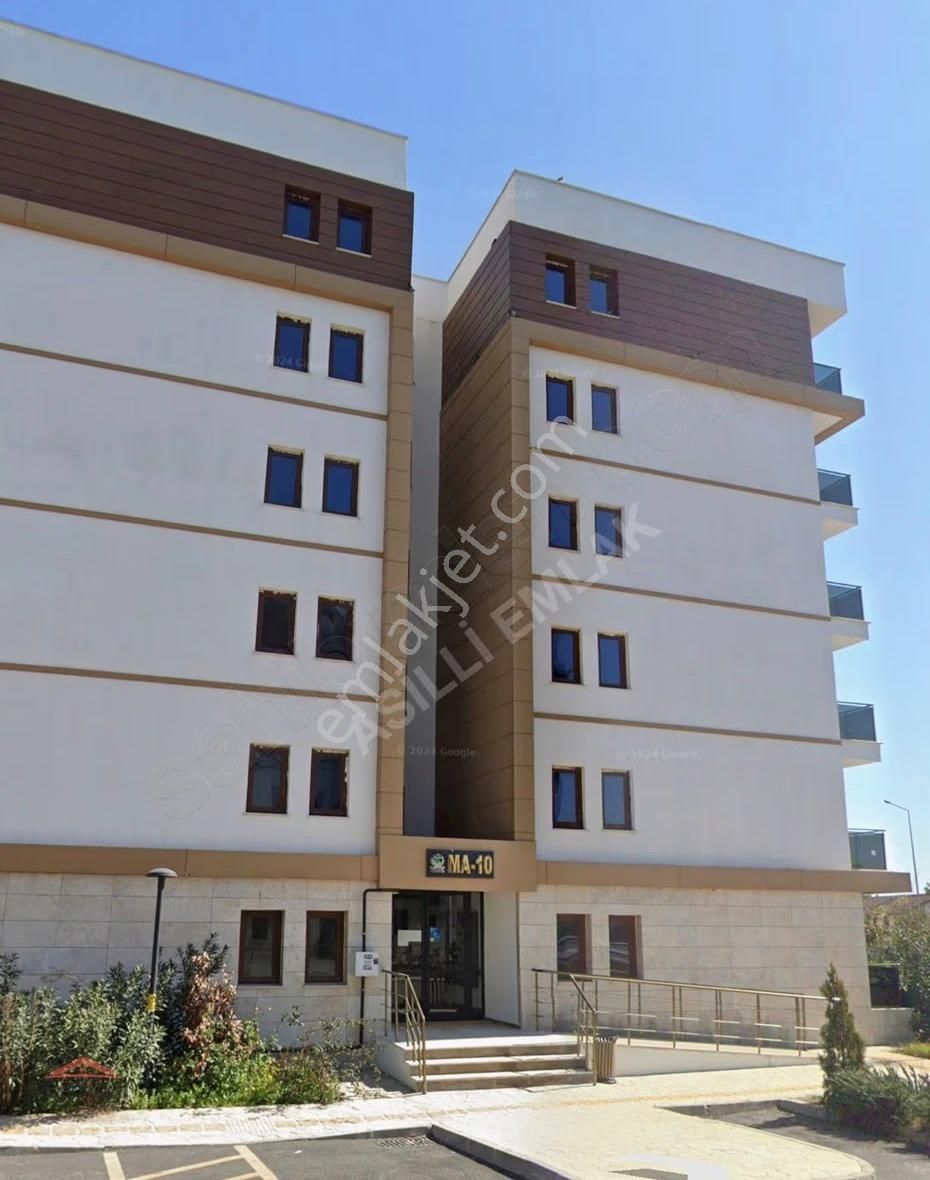 Tokide Geniş Peyzajlı Site İçerisinde 3+1 Fırsat Daire ! - Görsel 2