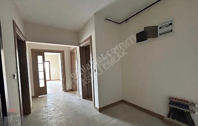 Tokide Geniş Peyzajlı Site İçerisinde 3+1 Fırsat Daire ! - Görsel 4