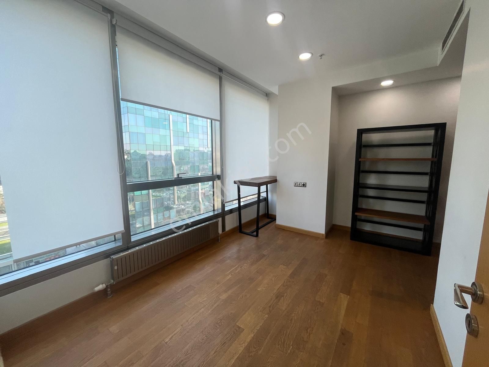 Nish İstanbul 112 M2 Kısmi Mobilyalı 2+1 Kiralık Ofis - Görsel 20