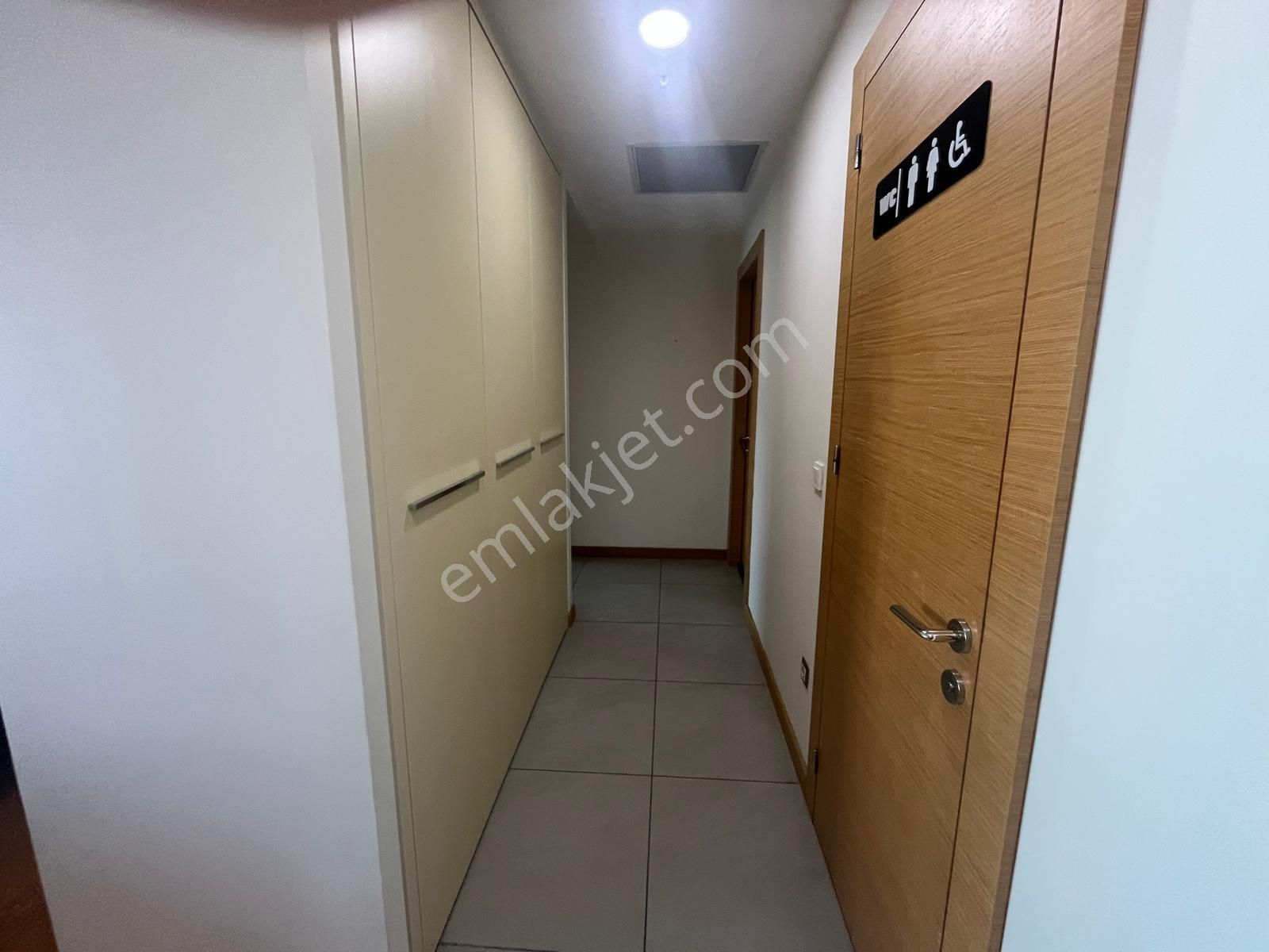 Nish İstanbul 112 M2 Kısmi Mobilyalı 2+1 Kiralık Ofis - Görsel 13