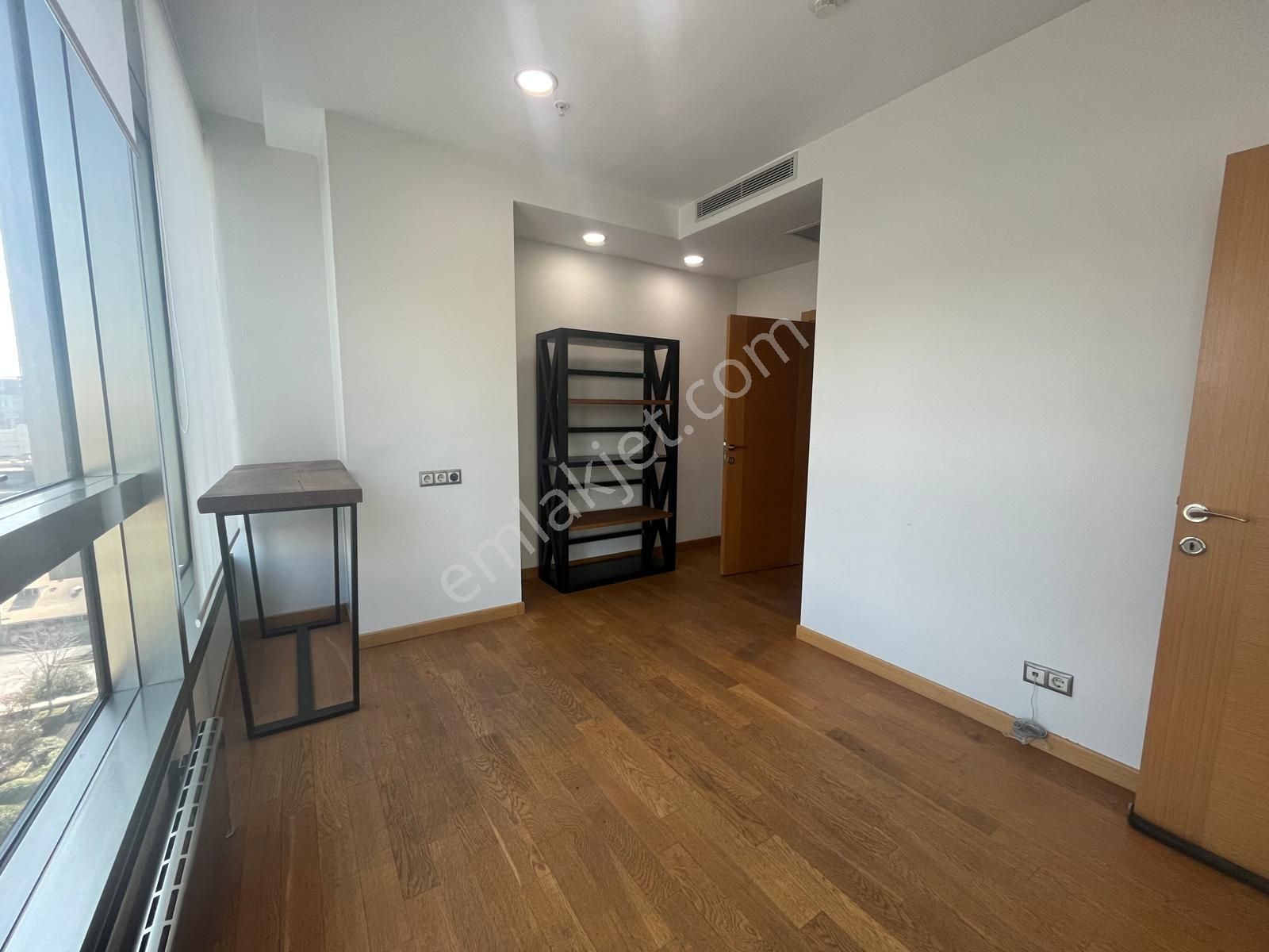 Nish İstanbul 112 M2 Kısmi Mobilyalı 2+1 Kiralık Ofis - Görsel 19