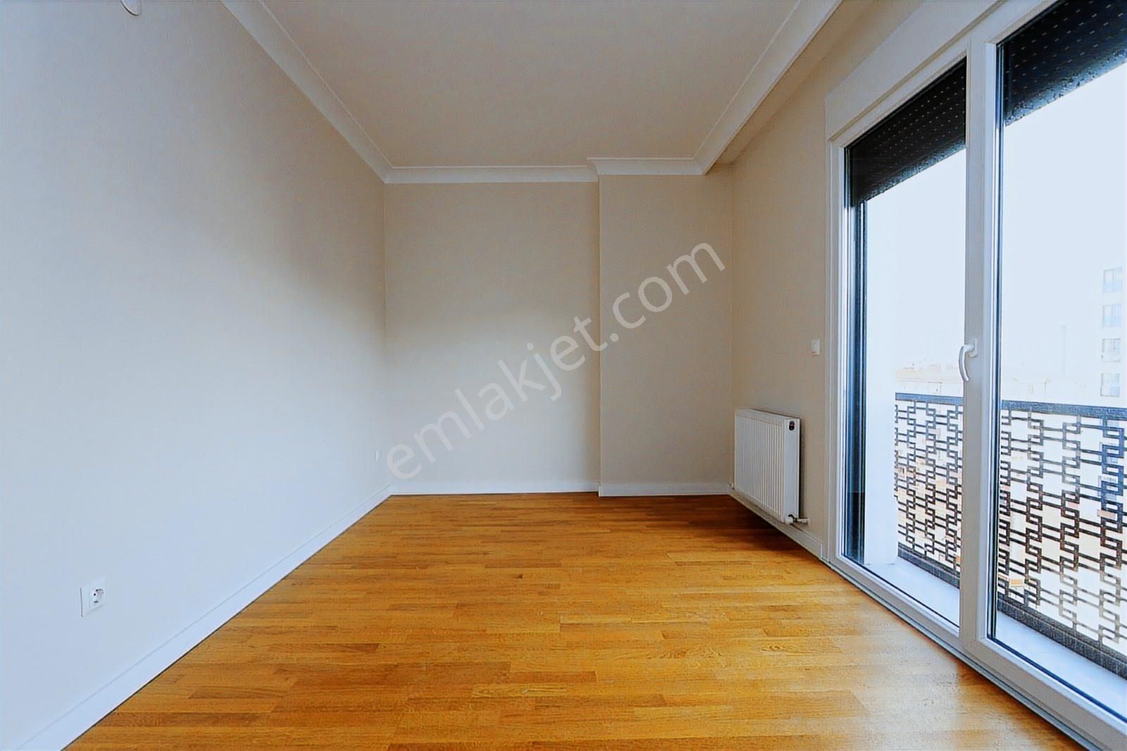 Suadiye'de Prestijli Binada Ebeveynli Kısmi Deniz Manzaralı - Görsel 14