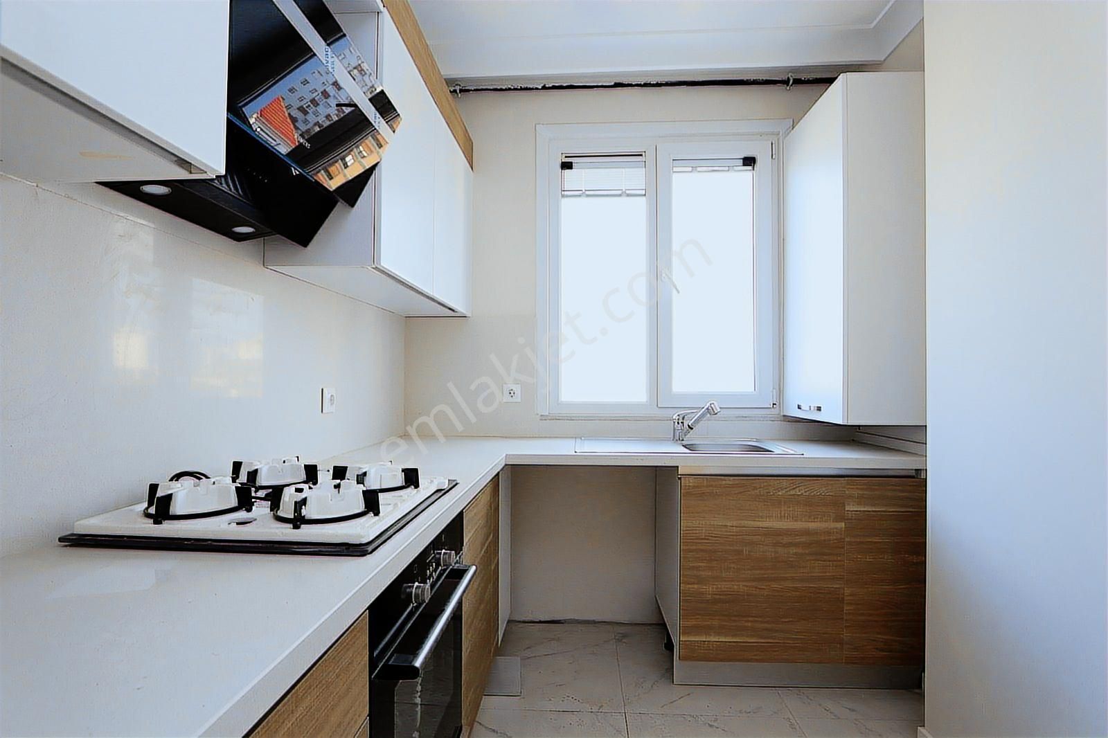 Suadiye'de Prestijli Binada Ebeveynli Kısmi Deniz Manzaralı - Görsel 24