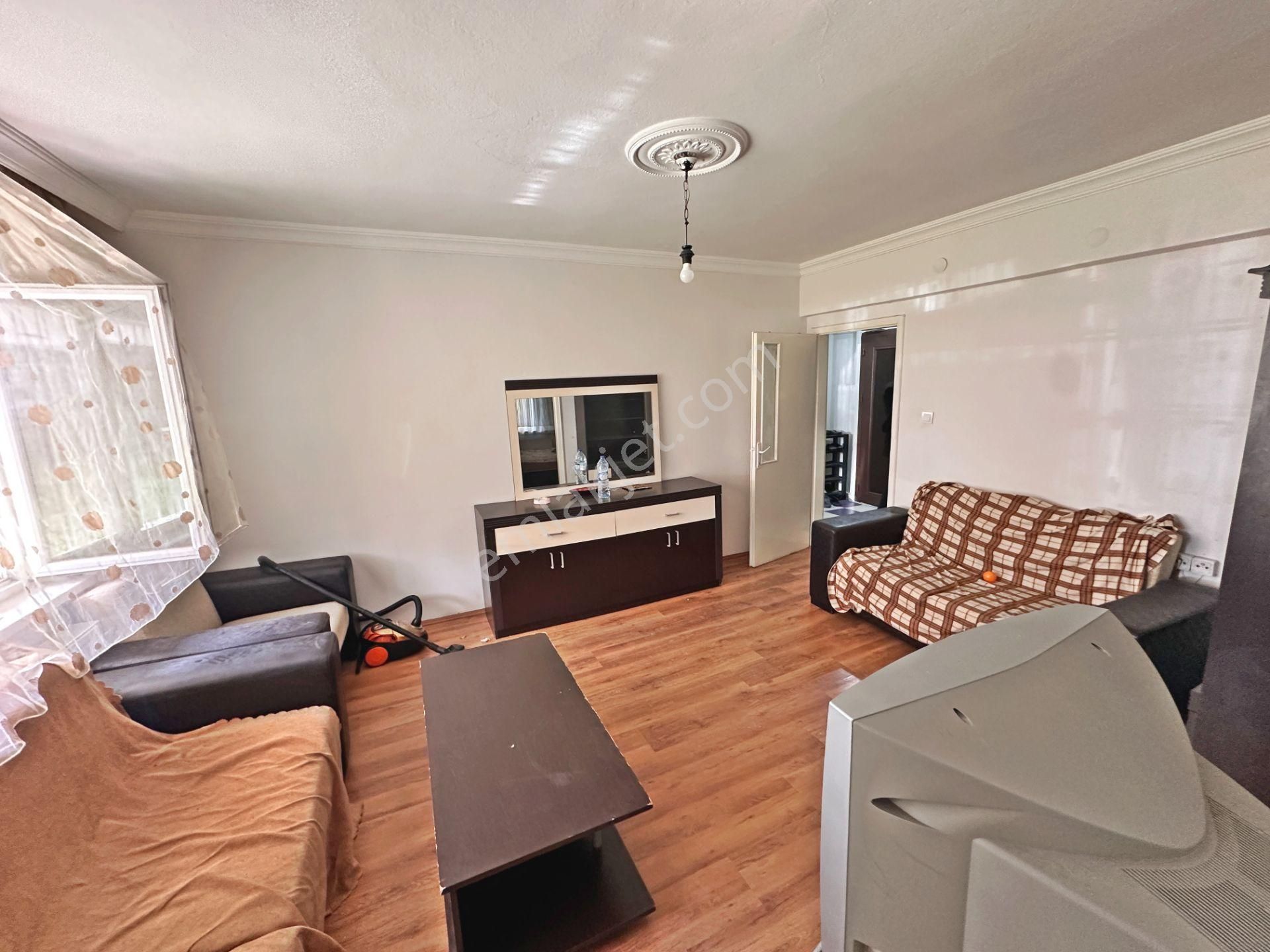 Dikimevi Metro Yakınında Merkezi Konumda Giriş Katta 3+1 Satılık Daire - Görsel 4