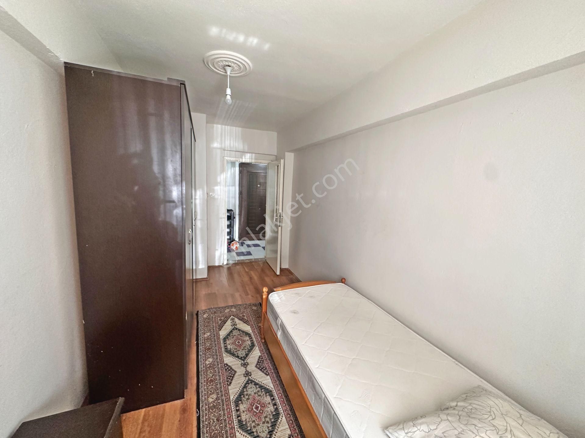 Dikimevi Metro Yakınında Merkezi Konumda Giriş Katta 3+1 Satılık Daire - Görsel 9