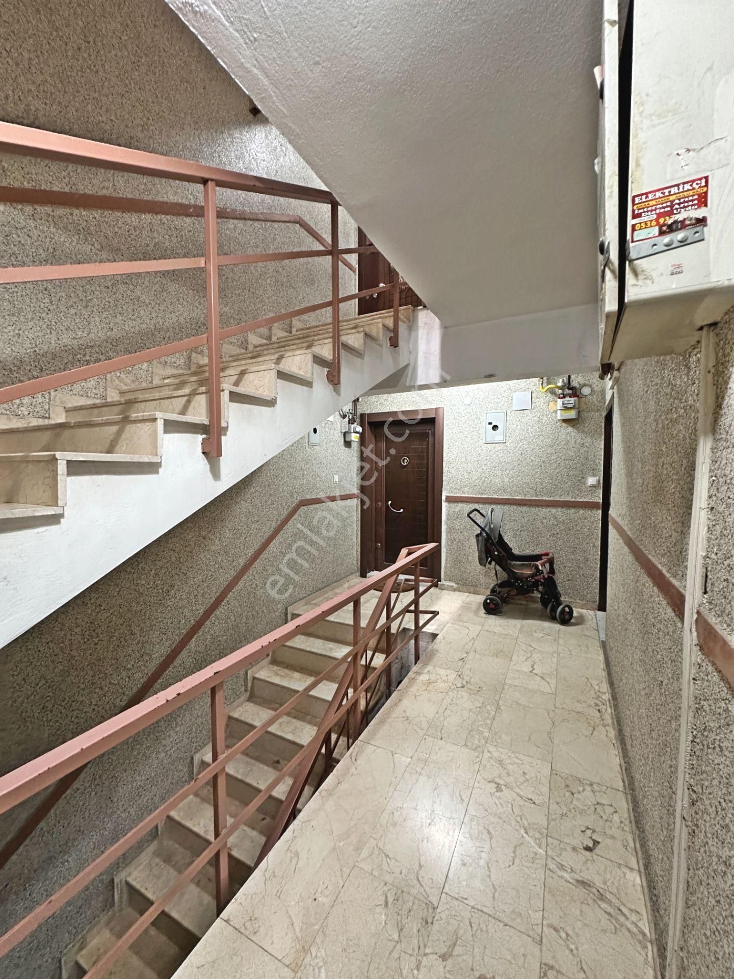 Dikimevi Metro Yakınında Merkezi Konumda Giriş Katta 3+1 Satılık Daire - Görsel 25