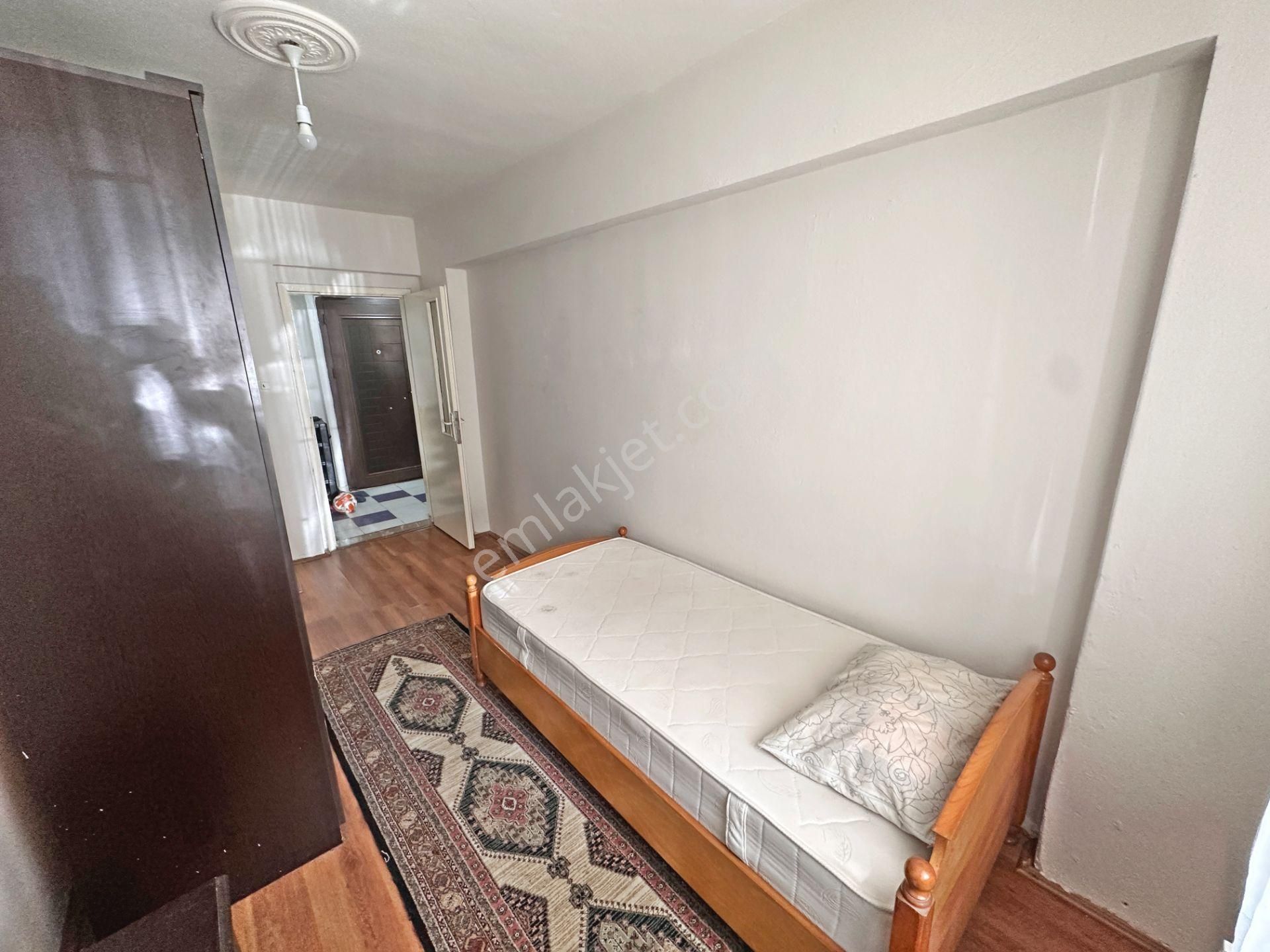 Dikimevi Metro Yakınında Merkezi Konumda Giriş Katta 3+1 Satılık Daire - Görsel 8