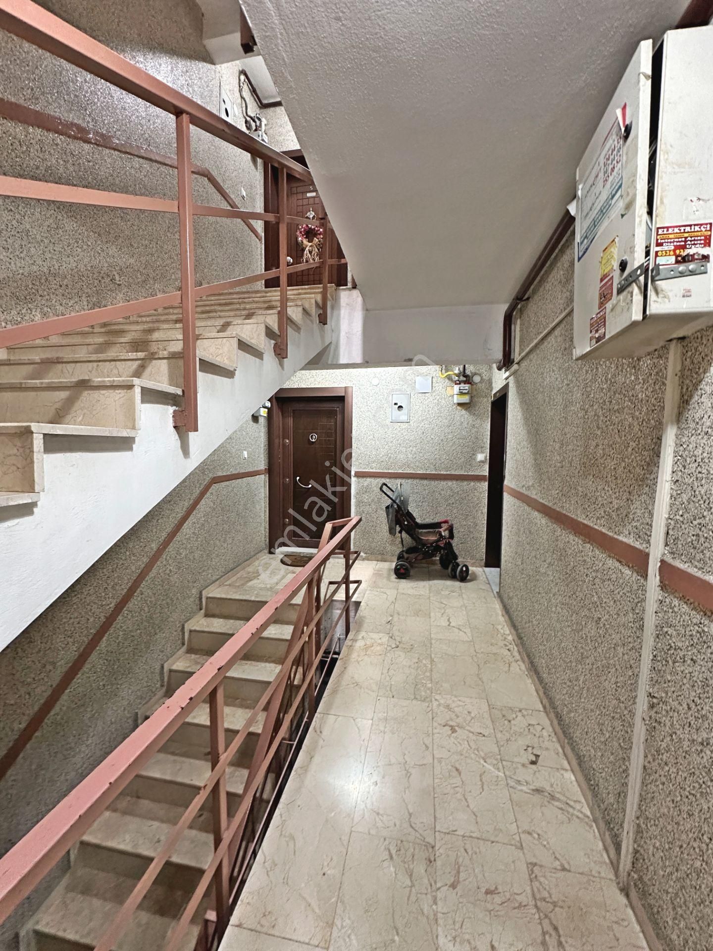 Dikimevi Metro Yakınında Merkezi Konumda Giriş Katta 3+1 Satılık Daire - Görsel 24