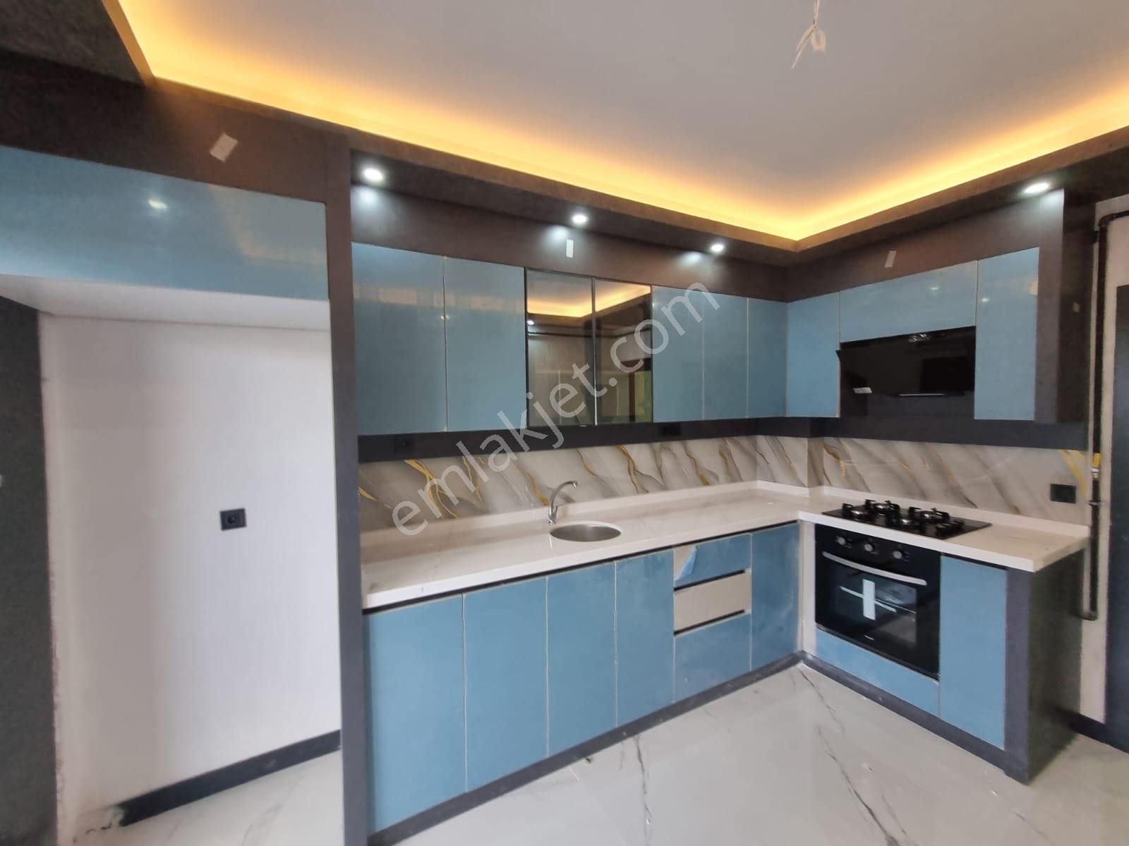 Mendereste Ultra Lüx İşçilikli Katta Geniş 2+1 Daire - Görsel 3