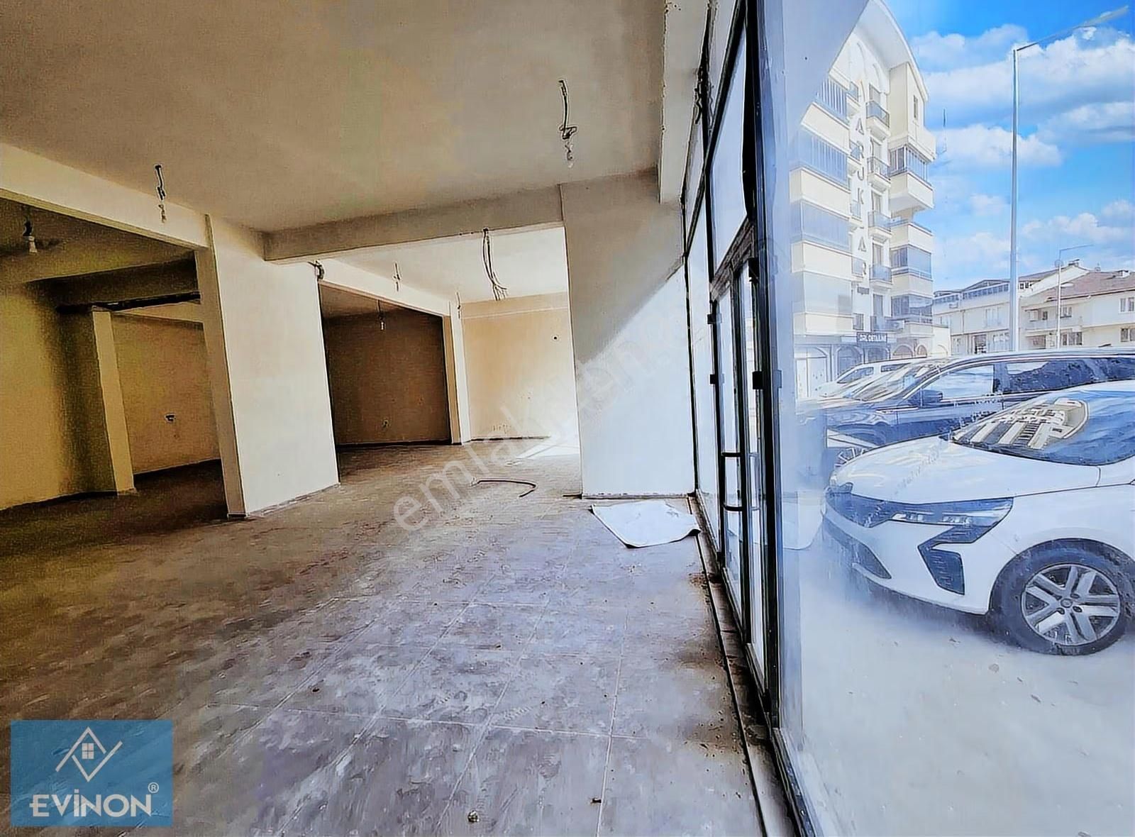 Üçevler 'de Xxxxxxl Dükkan - Görsel 14