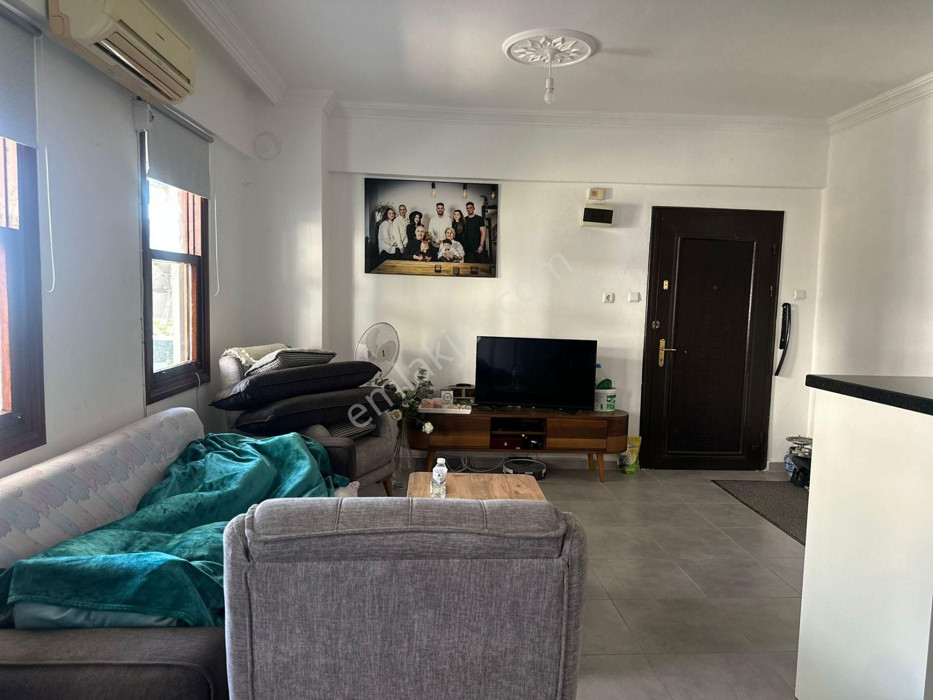 Alanya Konaklıda Denize Sıfır Konumda Manzaralı 2+1 Yapılı Daire - Görsel 14