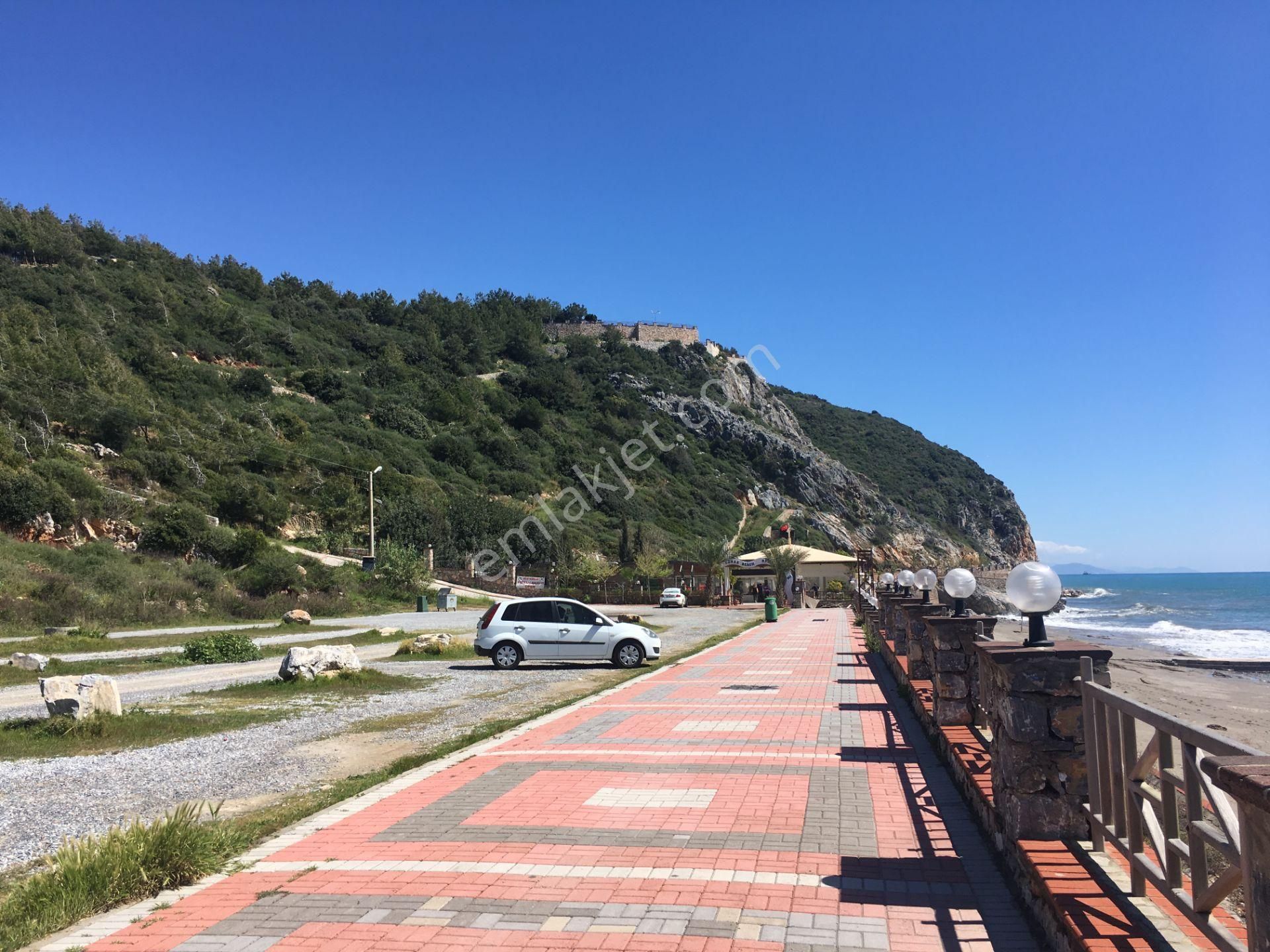 Alanya Konaklıda Denize Sıfır Konumda Manzaralı 2+1 Yapılı Daire - Görsel 12