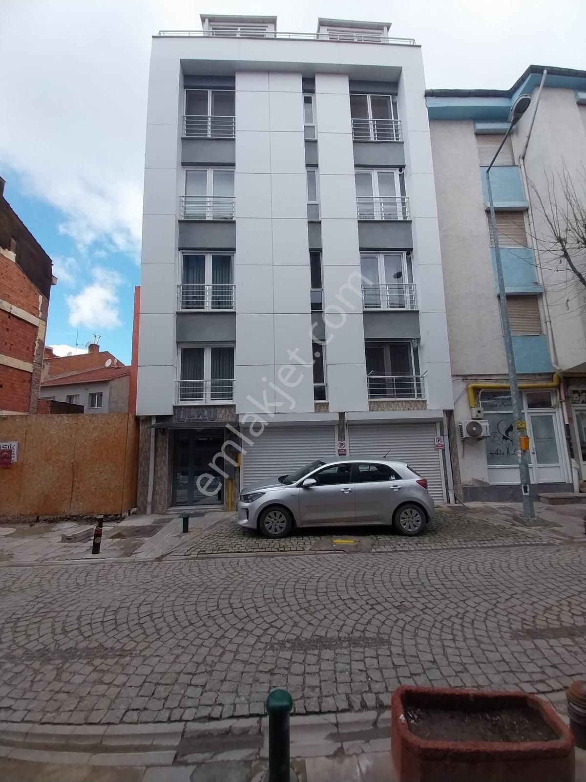 Arifiye Mah. Çarşı Merkez Asansörlü Kiralık 2+1 Dubleks Daire - Görsel 3