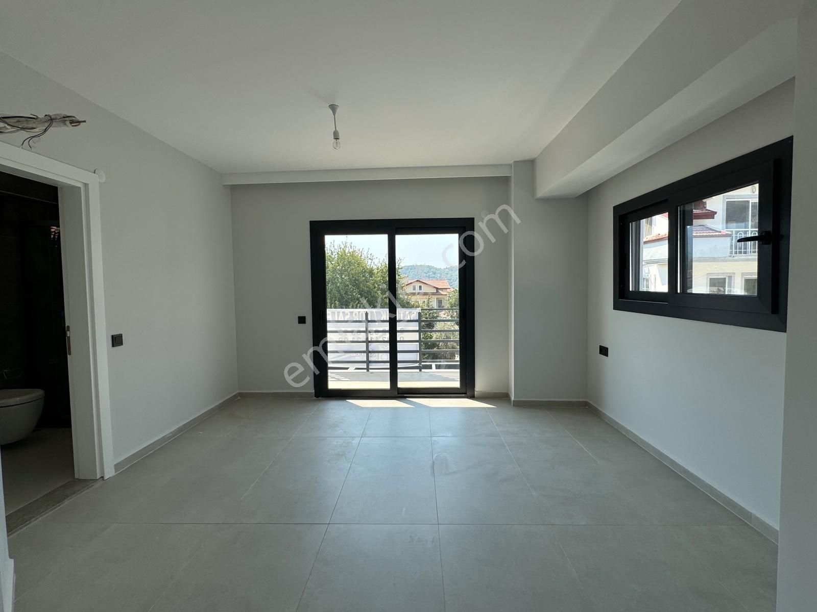 Hisarönü Merkezde 4+1 Sıfır Müstakil Villa | Özel Havuzlu - Görsel 2