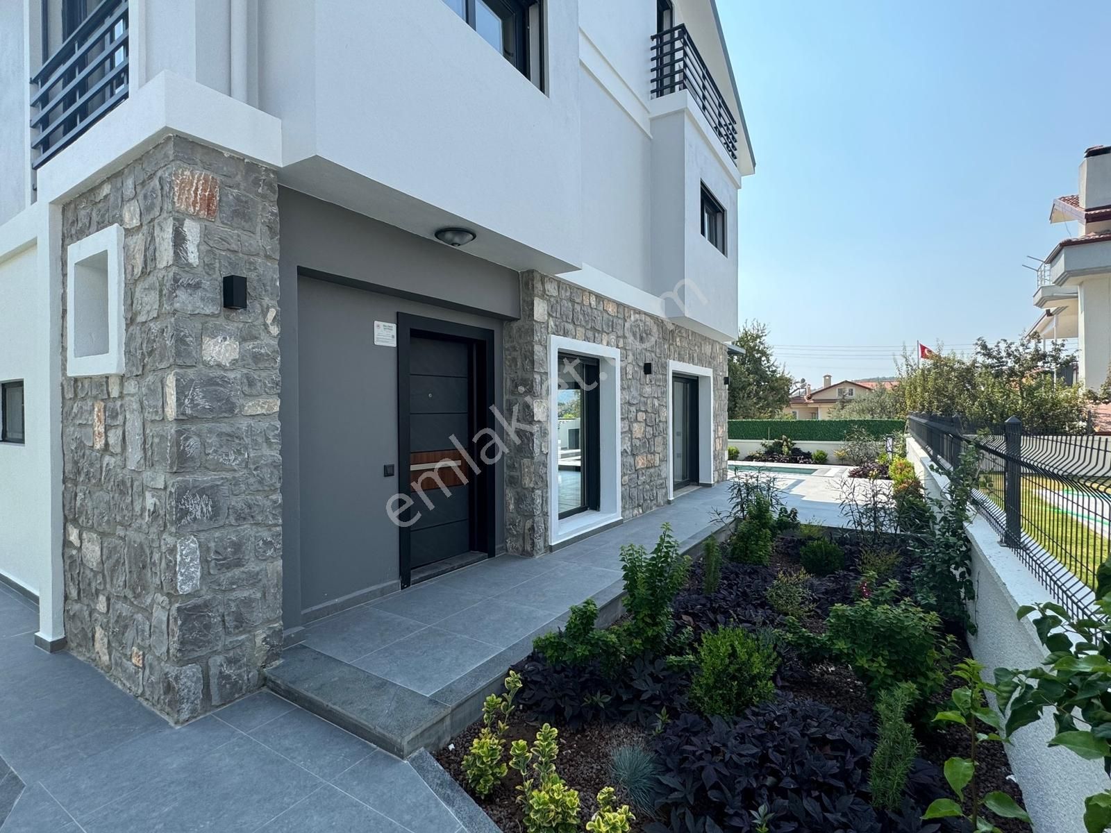 Hisarönü Merkezde 4+1 Sıfır Müstakil Villa | Özel Havuzlu - Görsel 13