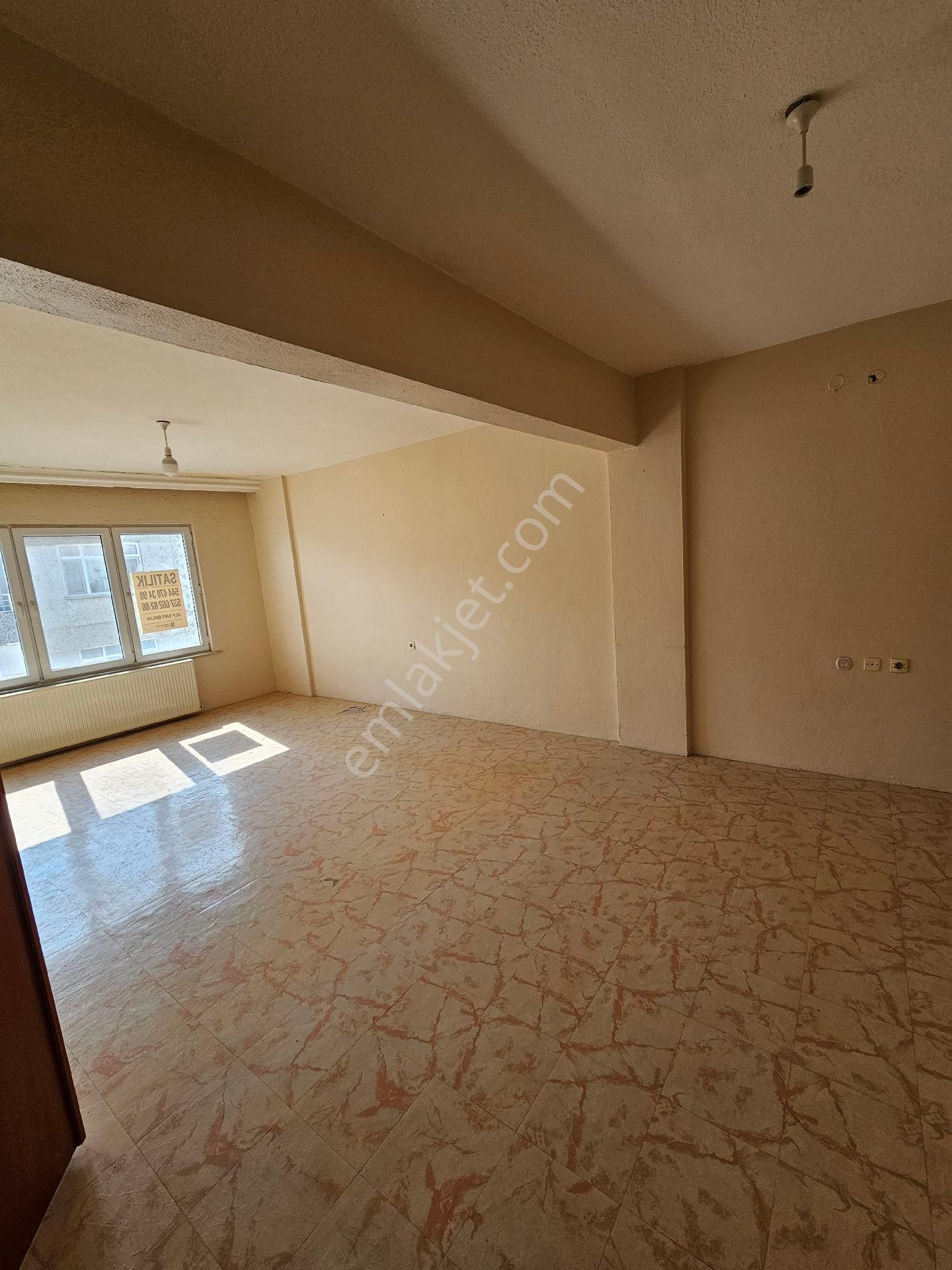 Gönen Karşıyaka'da 2+1...130 M² Satılık Daire - Görsel 2