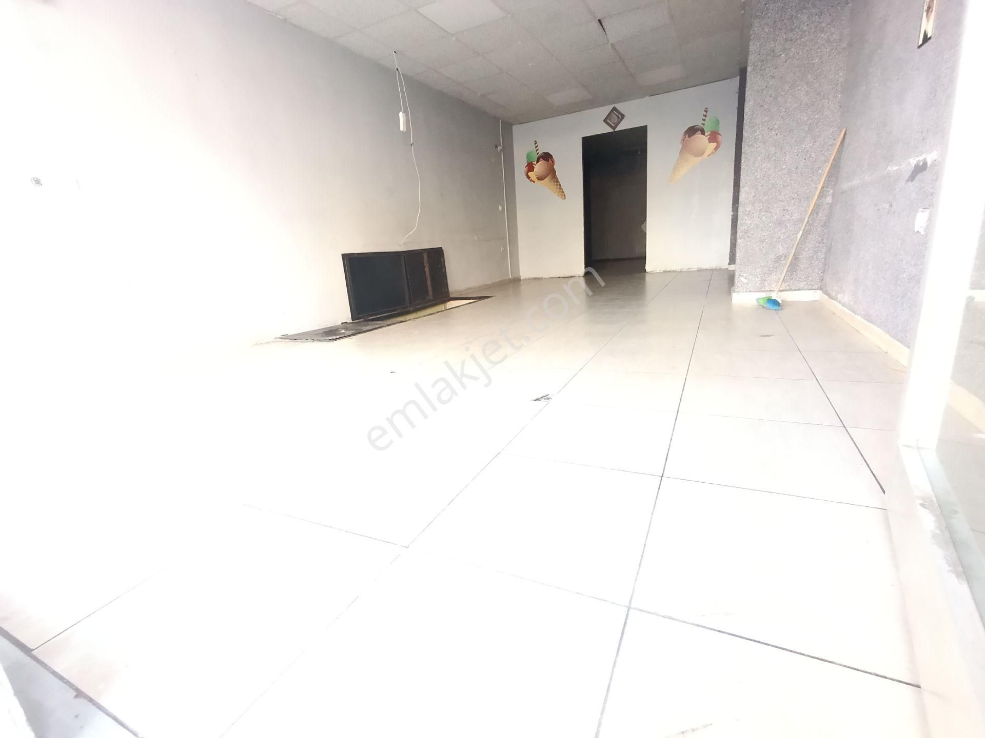 Pendik Esenyalı Kiralık Uygun Ana Cadde Yol Üstü Düz Ayak 110m2 2 Bölüm Dükkan - Görsel 6