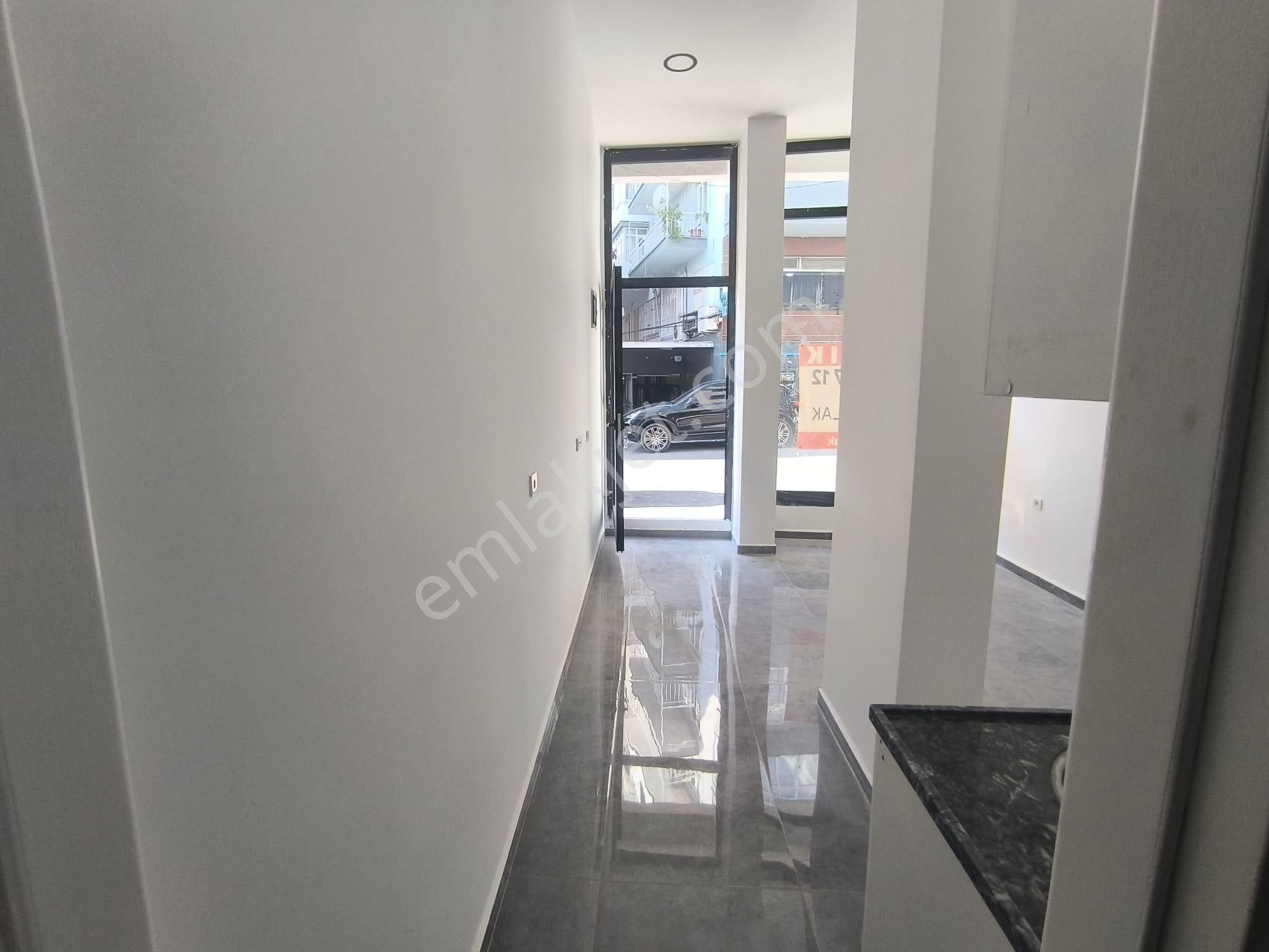 Balçova Belediyesi Karşısında Kiralık Dükkan - Görsel 2