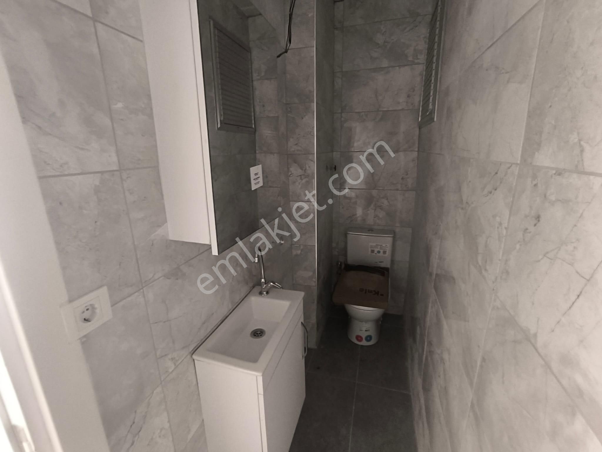 Balçova Belediyesi Karşısında Kiralık Dükkan - Görsel 3