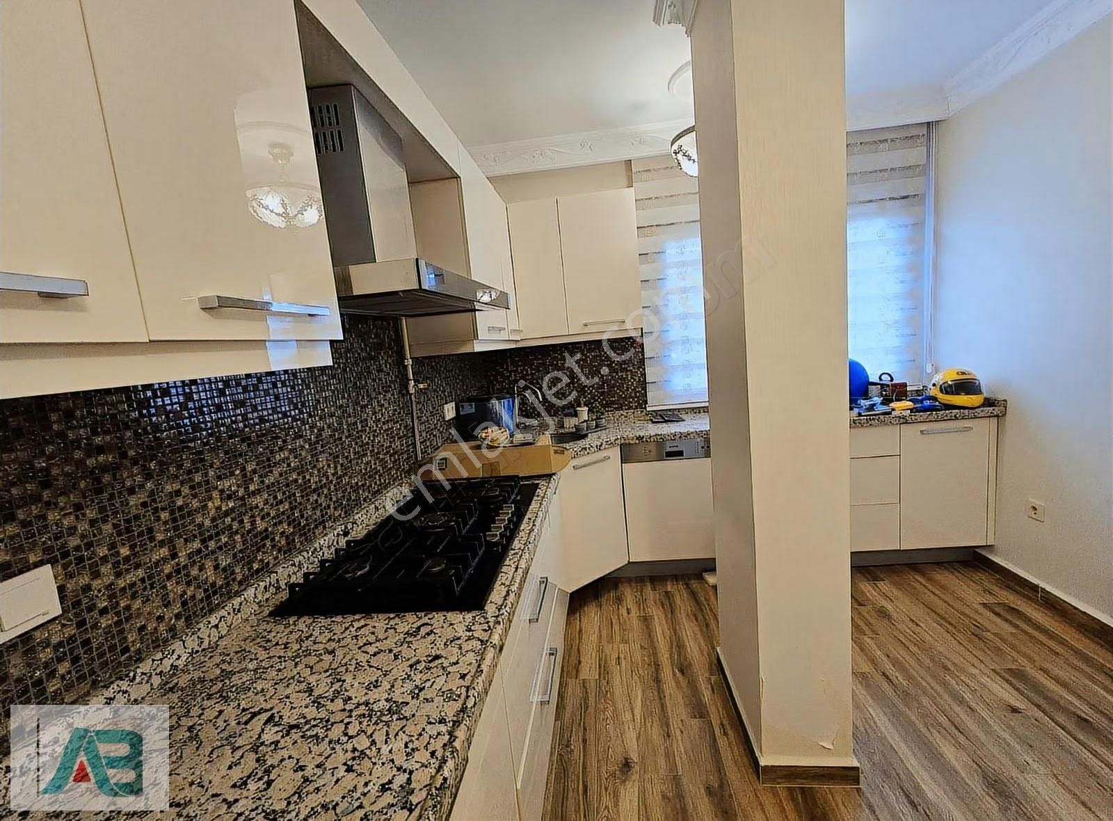 Üsküdar Çengelköyde Müstakil Konforunda 3+1 Daire - Görsel 35