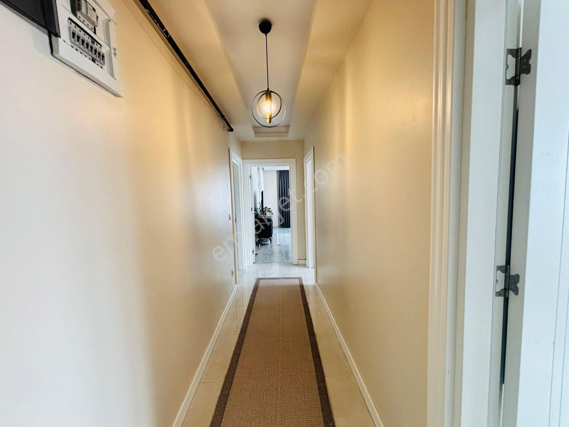 Güven'den 7/24 Güvenlikli Sitede Hamamlı,havuzlu Otoparklı 3+1ev - Görsel 28