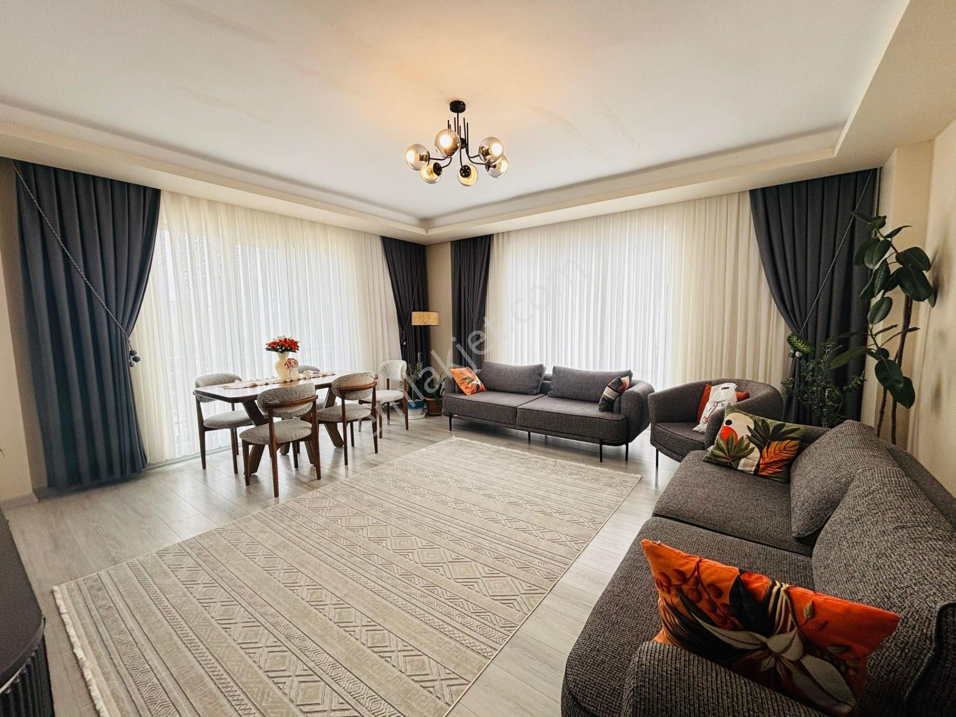 Güven'den 7/24 Güvenlikli Sitede Hamamlı,havuzlu Otoparklı 3+1ev - Görsel 3